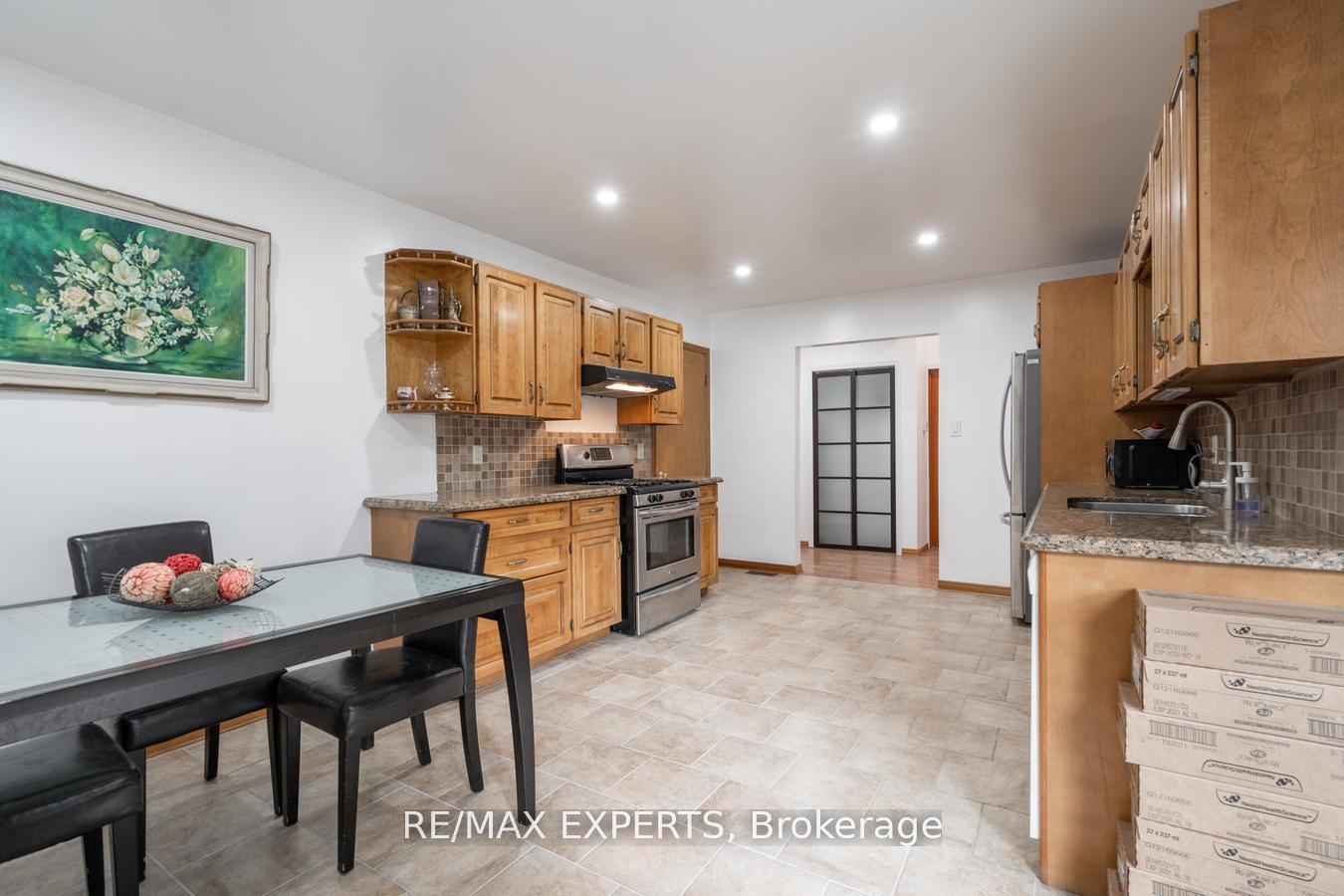 Photo 18 of 140 Sand Road, East Gwillimbury, Holland Landing — HOMEH