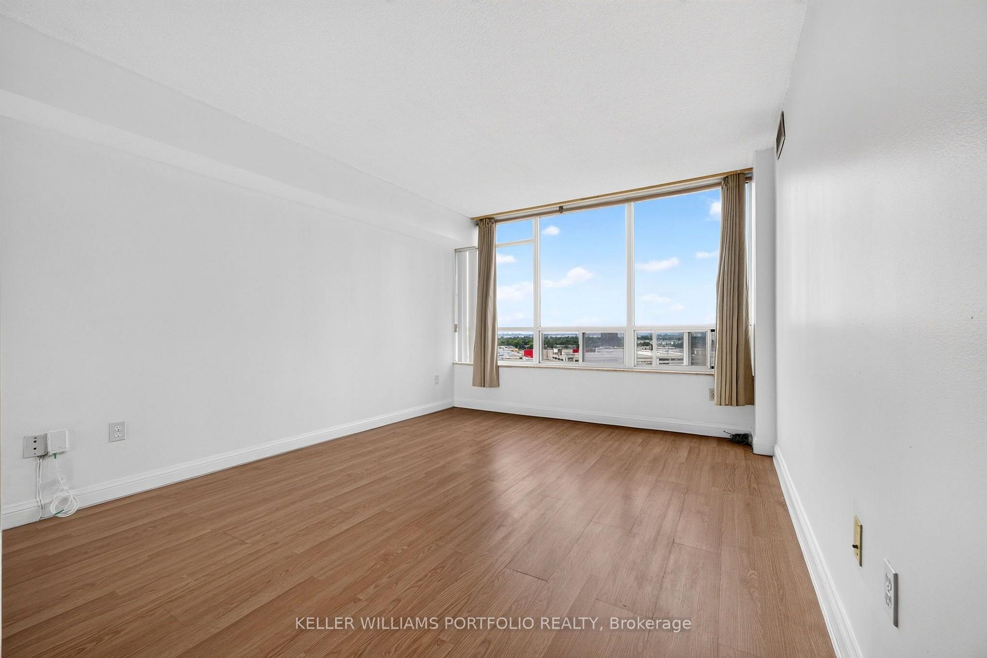 Photo 17 of Unit 1008, 24 Hanover Road, Brampton, Queen Street Corridor — HOMEH