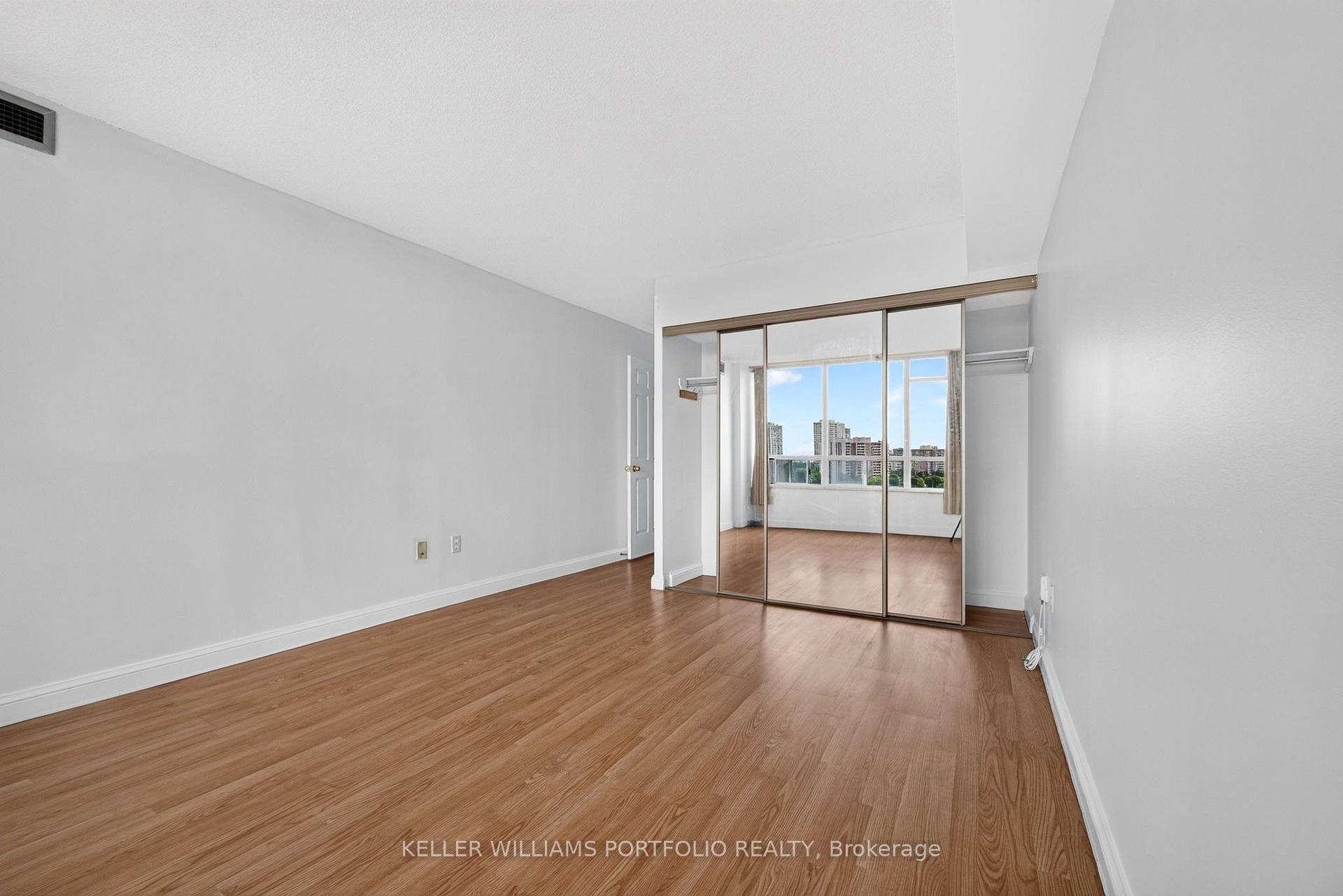 Photo 19 of Unit 1008, 24 Hanover Road, Brampton, Queen Street Corridor — HOMEH