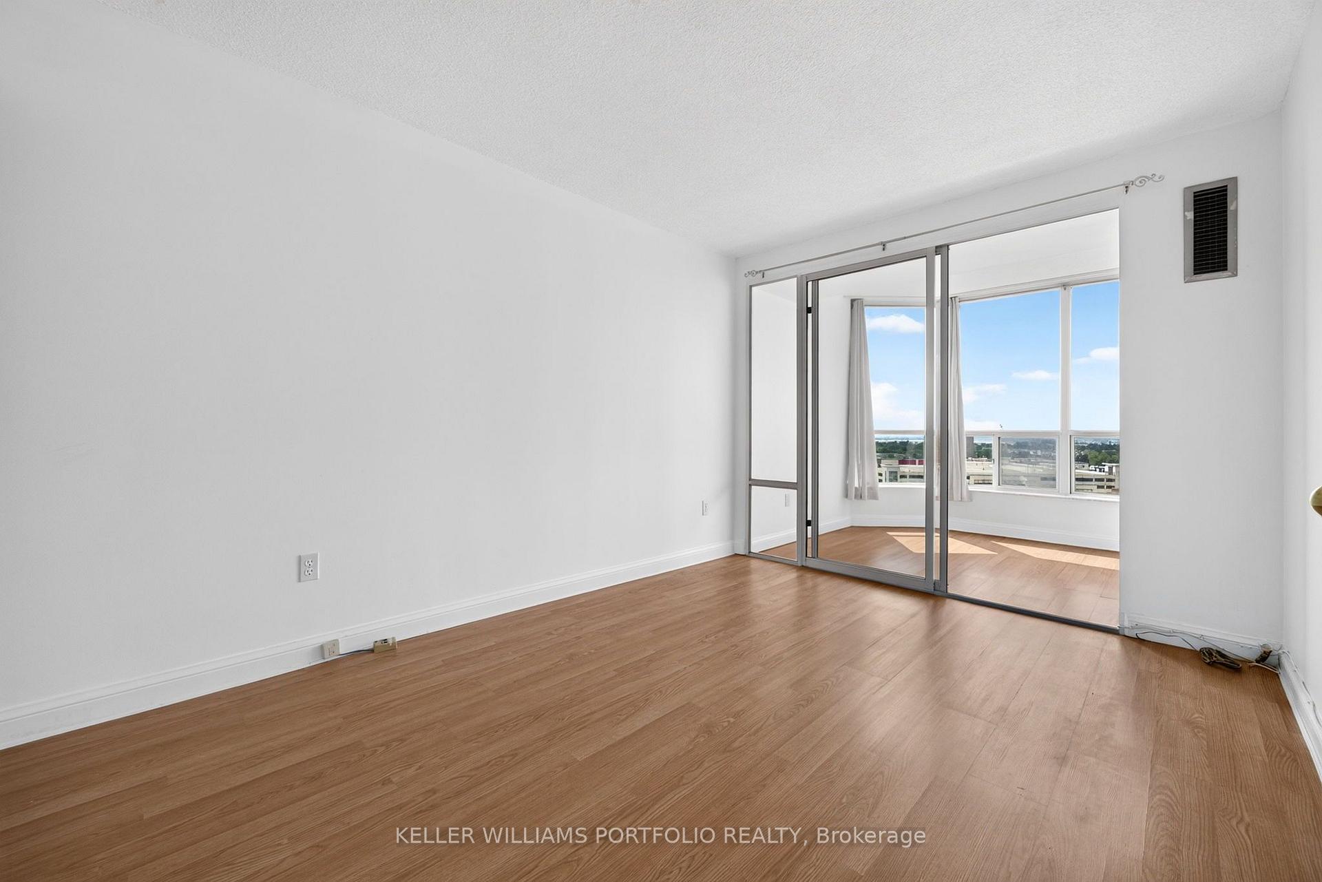 Photo 27 of Unit 1008, 24 Hanover Road, Brampton, Queen Street Corridor — HOMEH