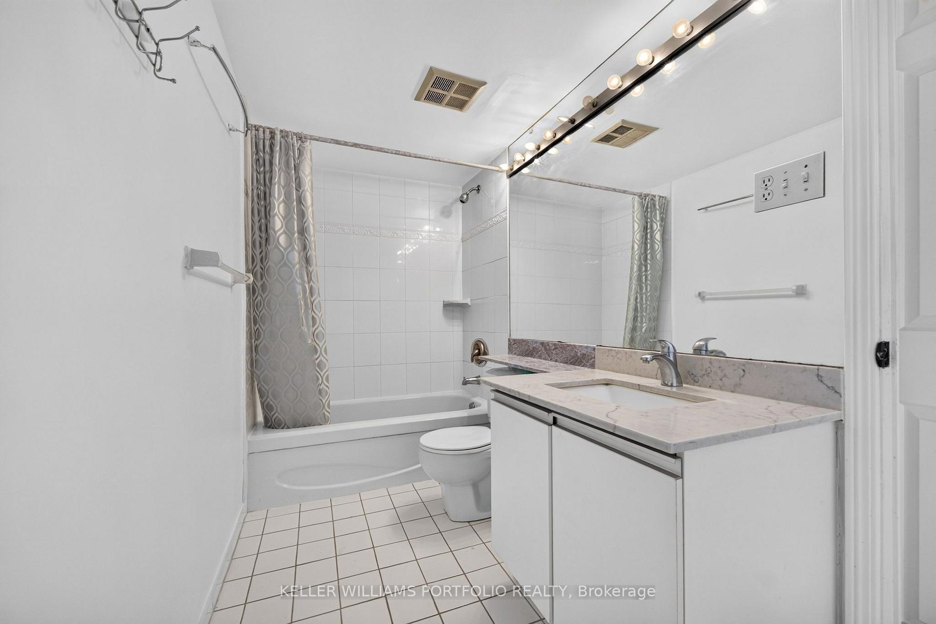 Photo 34 of Unit 1008, 24 Hanover Road, Brampton, Queen Street Corridor — HOMEH