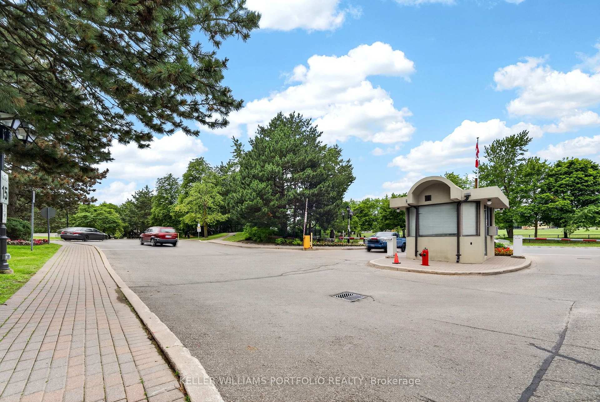 Photo 47 of Unit 1008, 24 Hanover Road, Brampton, Queen Street Corridor — HOMEH