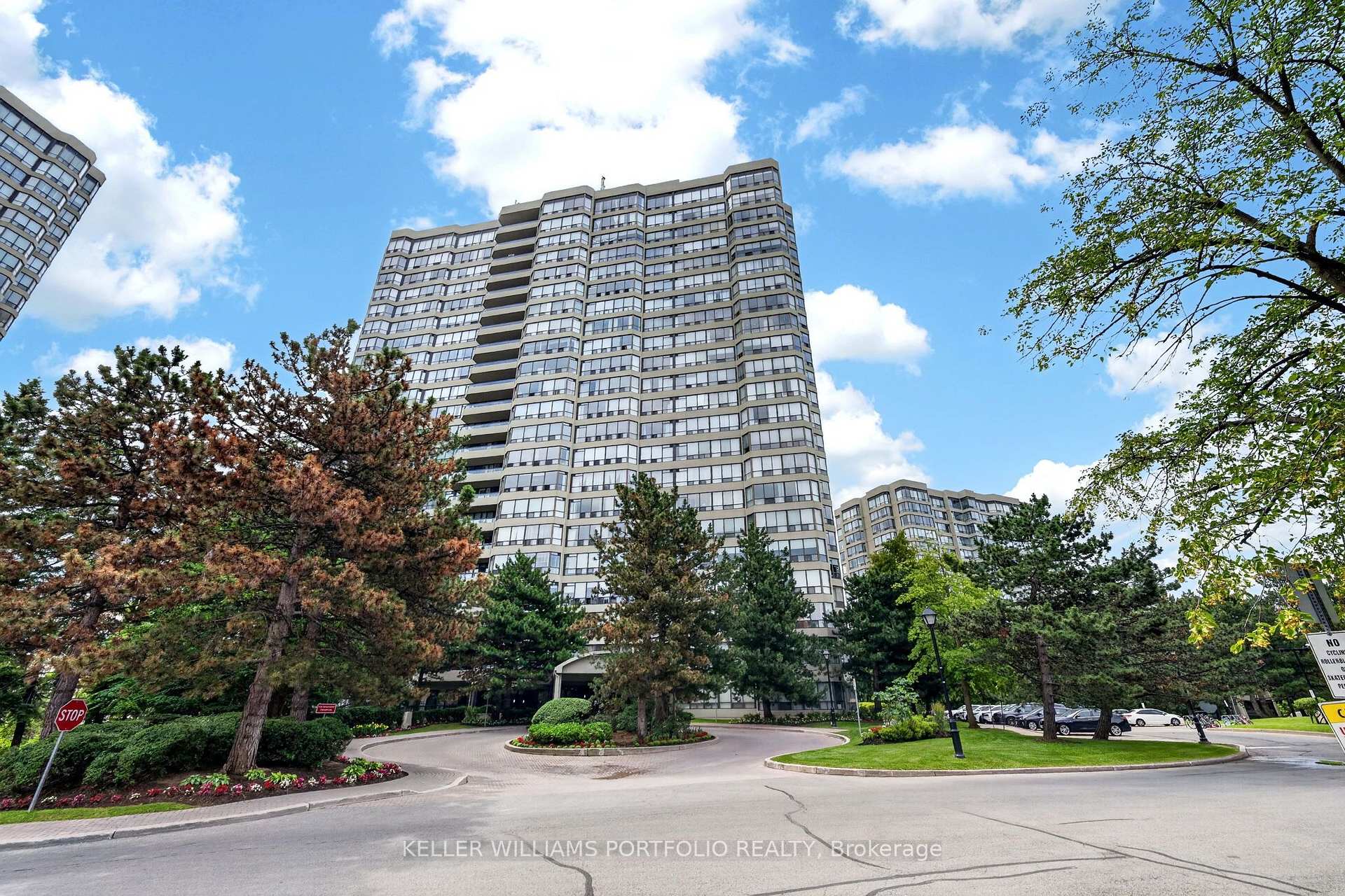 Photo 48 of Unit 1008, 24 Hanover Road, Brampton, Queen Street Corridor — HOMEH