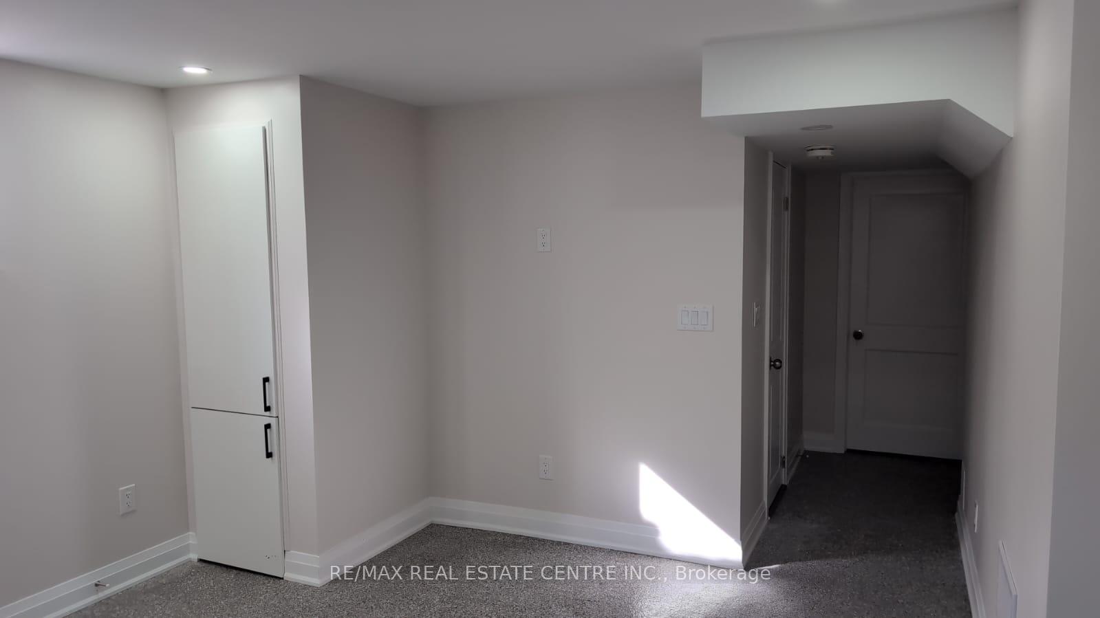 Photo 6 of Unit Basement, 866 Mcnair Circle, Milton, Beaty — HOMEH