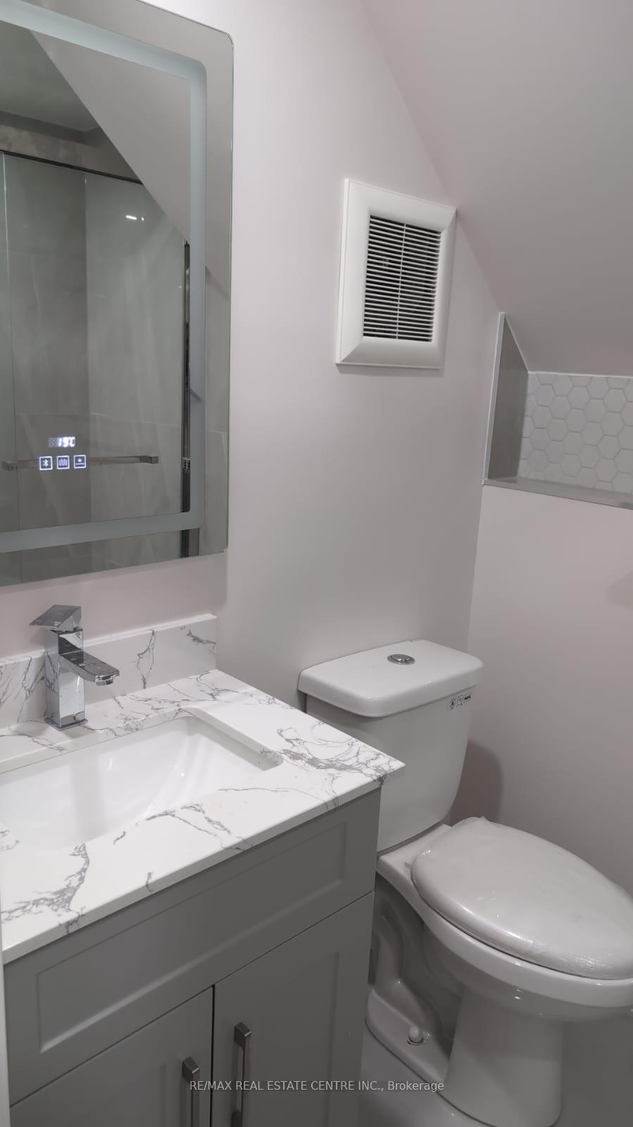 Photo 11 of Unit Basement, 866 Mcnair Circle, Milton, Beaty — HOMEH
