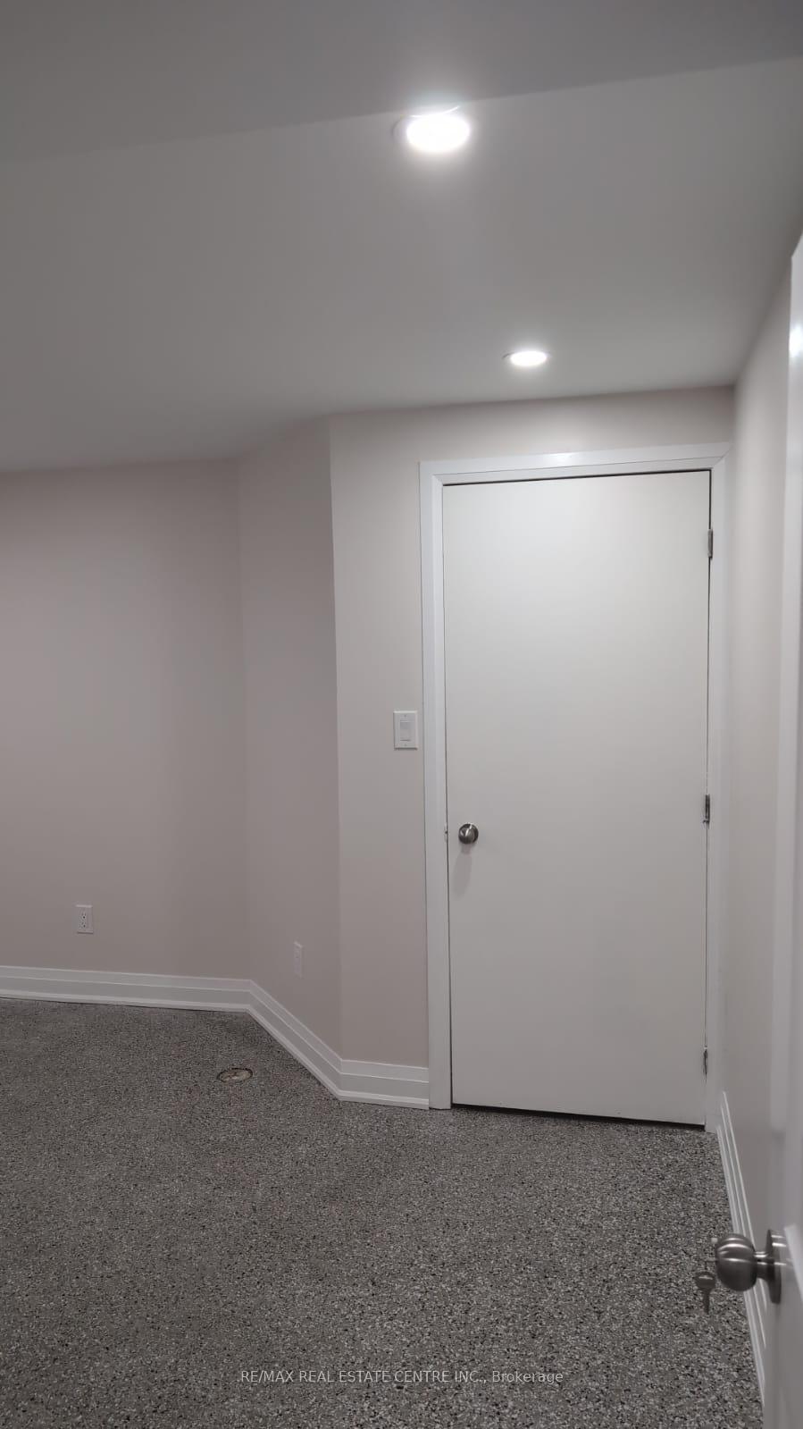 Photo 13 of Unit Basement, 866 Mcnair Circle, Milton, Beaty — HOMEH