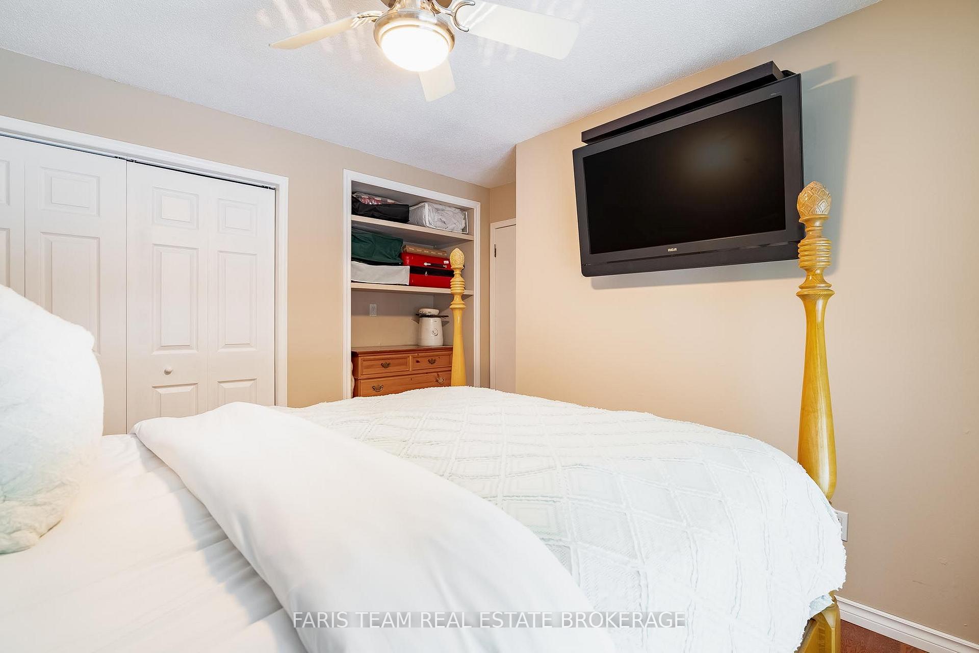Photo 15 of 33 Oneida Crescent, Tiny, Rural Tiny — HOMEH