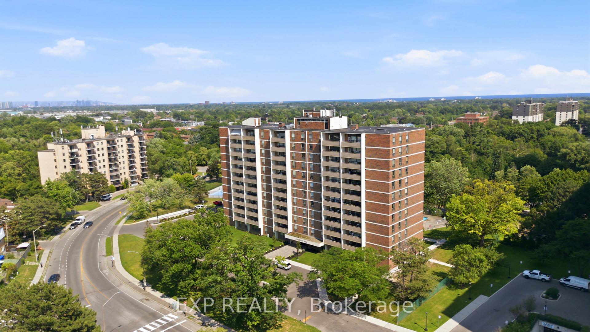 Front of Unit 1102, 3120 Kirwin Avenue