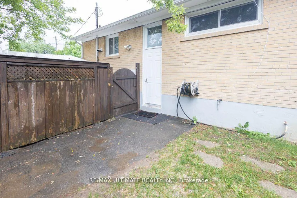 Photo 36 of Unit BSMT, 404 Dovedale Drive, Whitby, Downtown Whitby — HOMEH