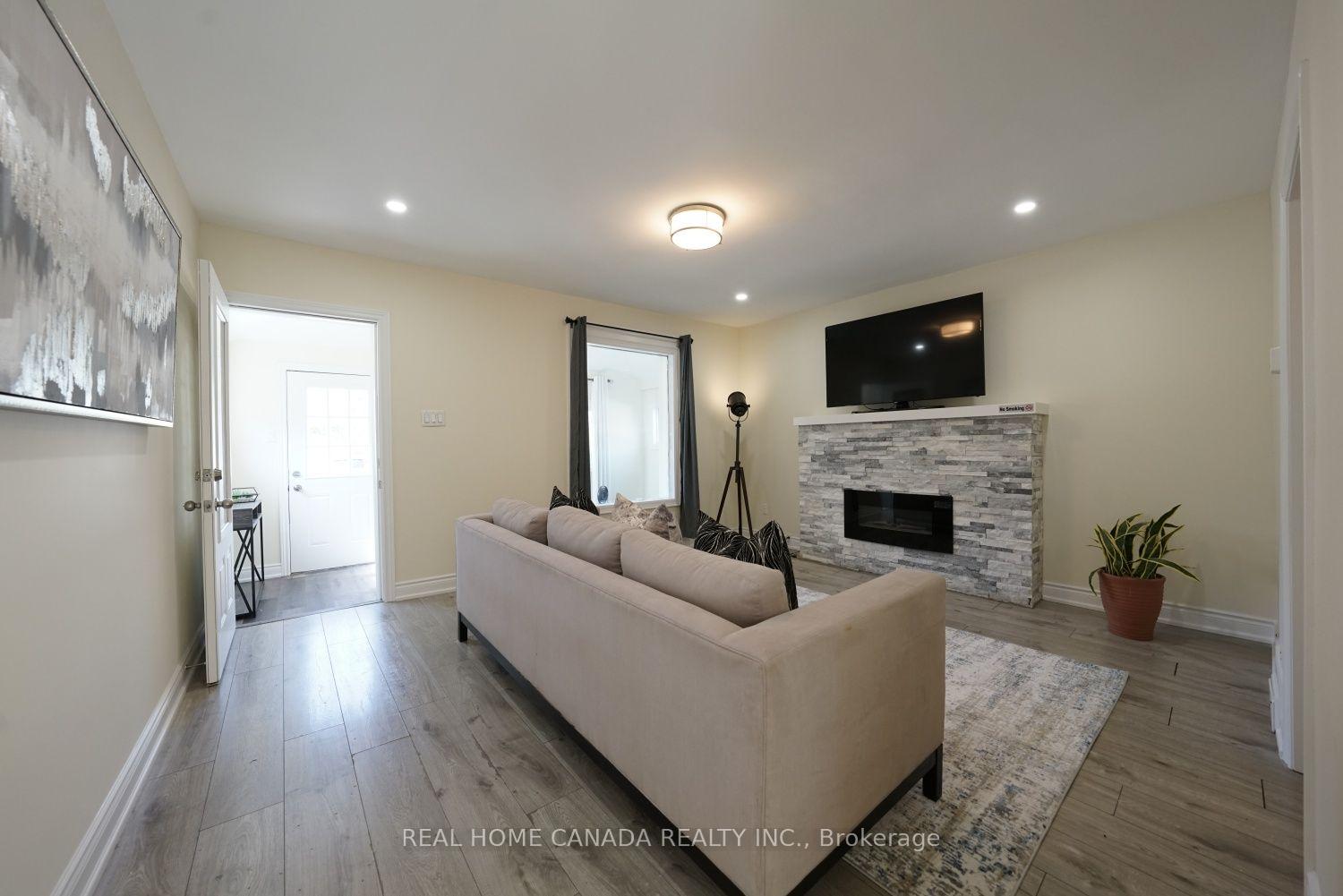 Photo 10 of 5262 Kitchener Street, Niagara Falls, Clifton Hill — HOMEH