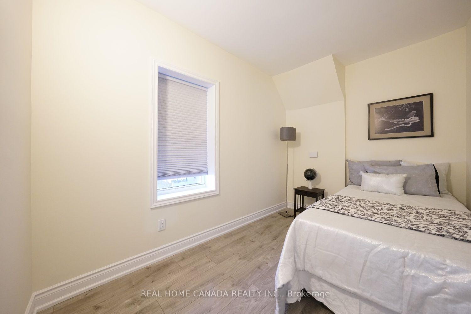 Photo 14 of 5262 Kitchener Street, Niagara Falls, Clifton Hill — HOMEH