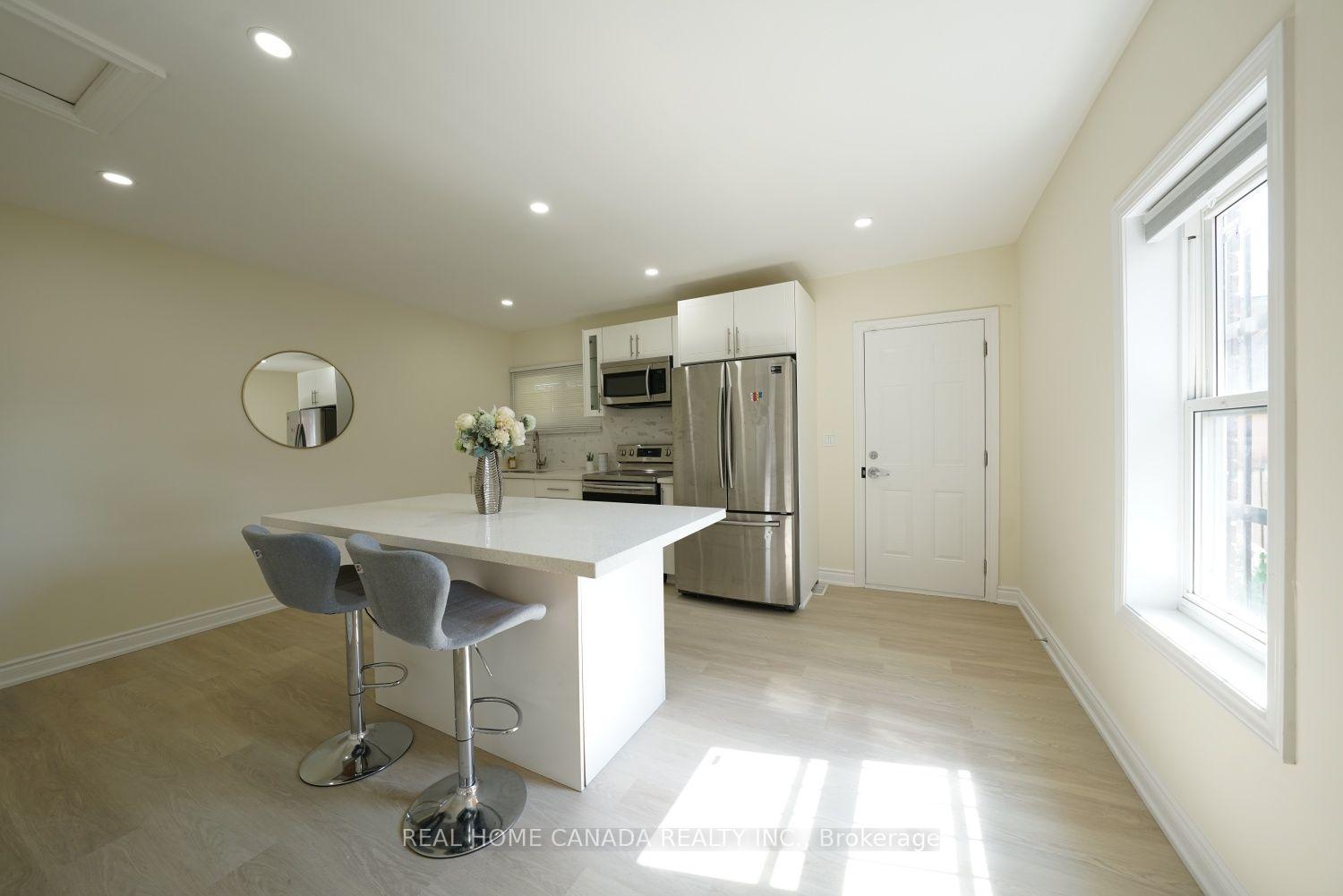 Photo 18 of 5262 Kitchener Street, Niagara Falls, Clifton Hill — HOMEH
