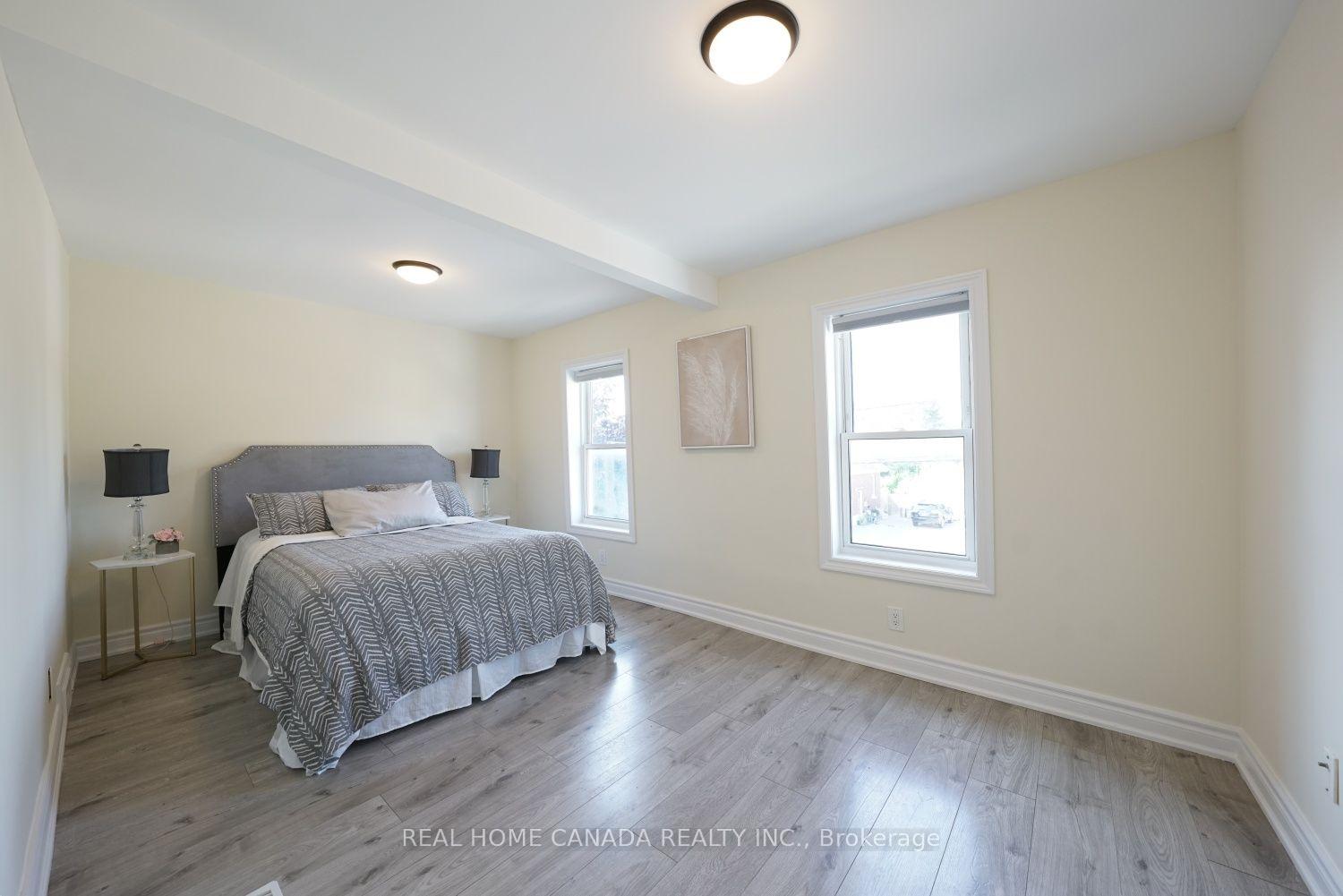 Photo 21 of 5262 Kitchener Street, Niagara Falls, Clifton Hill — HOMEH