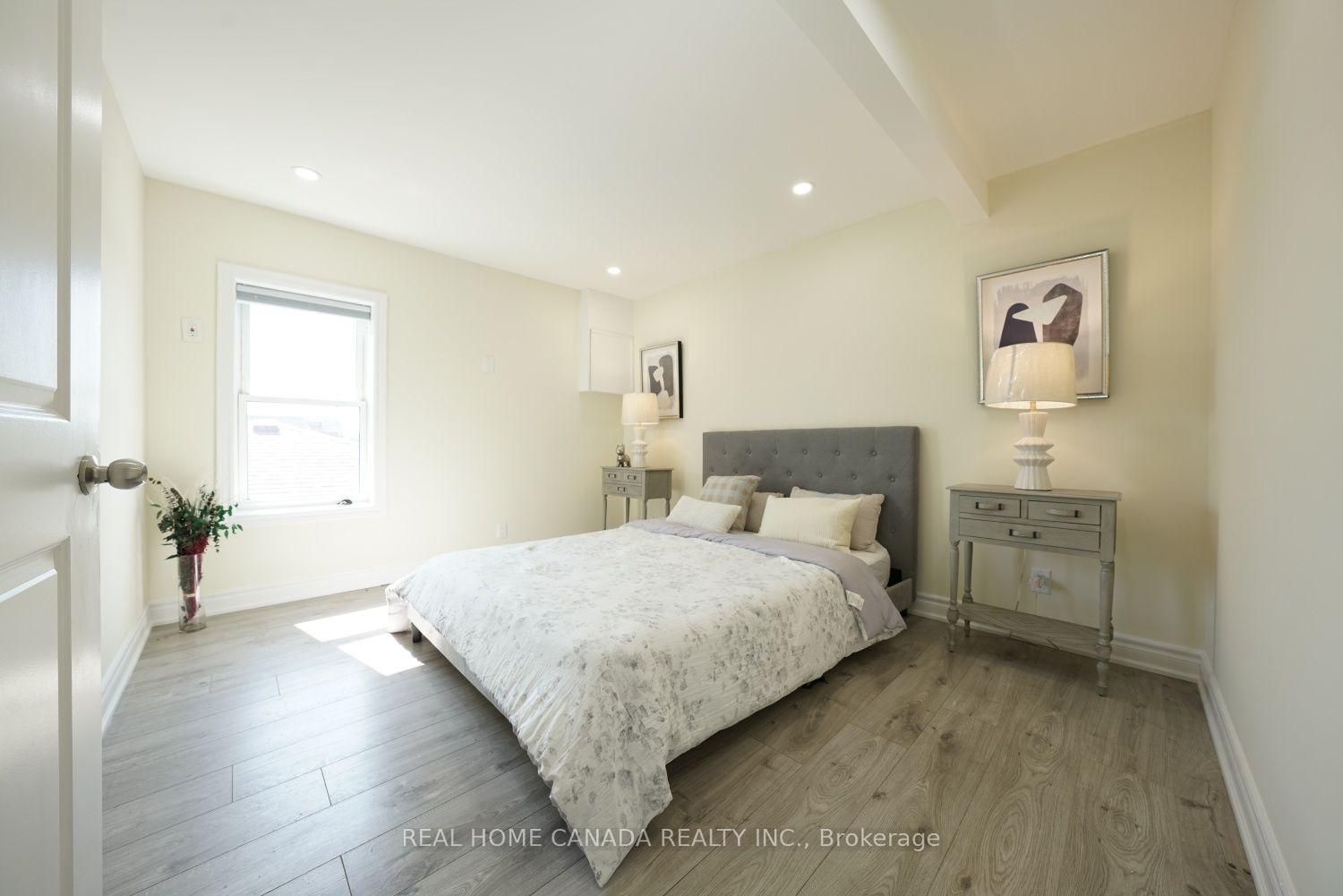 Photo 23 of 5262 Kitchener Street, Niagara Falls, Clifton Hill — HOMEH