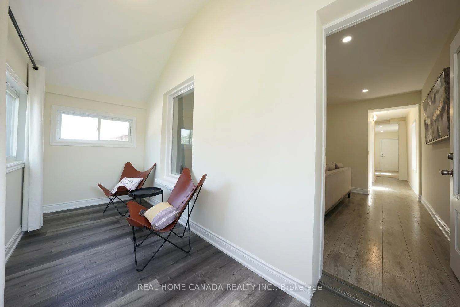 Photo 8 of 5262 Kitchener Street, Niagara Falls, Clifton Hill — HOMEH