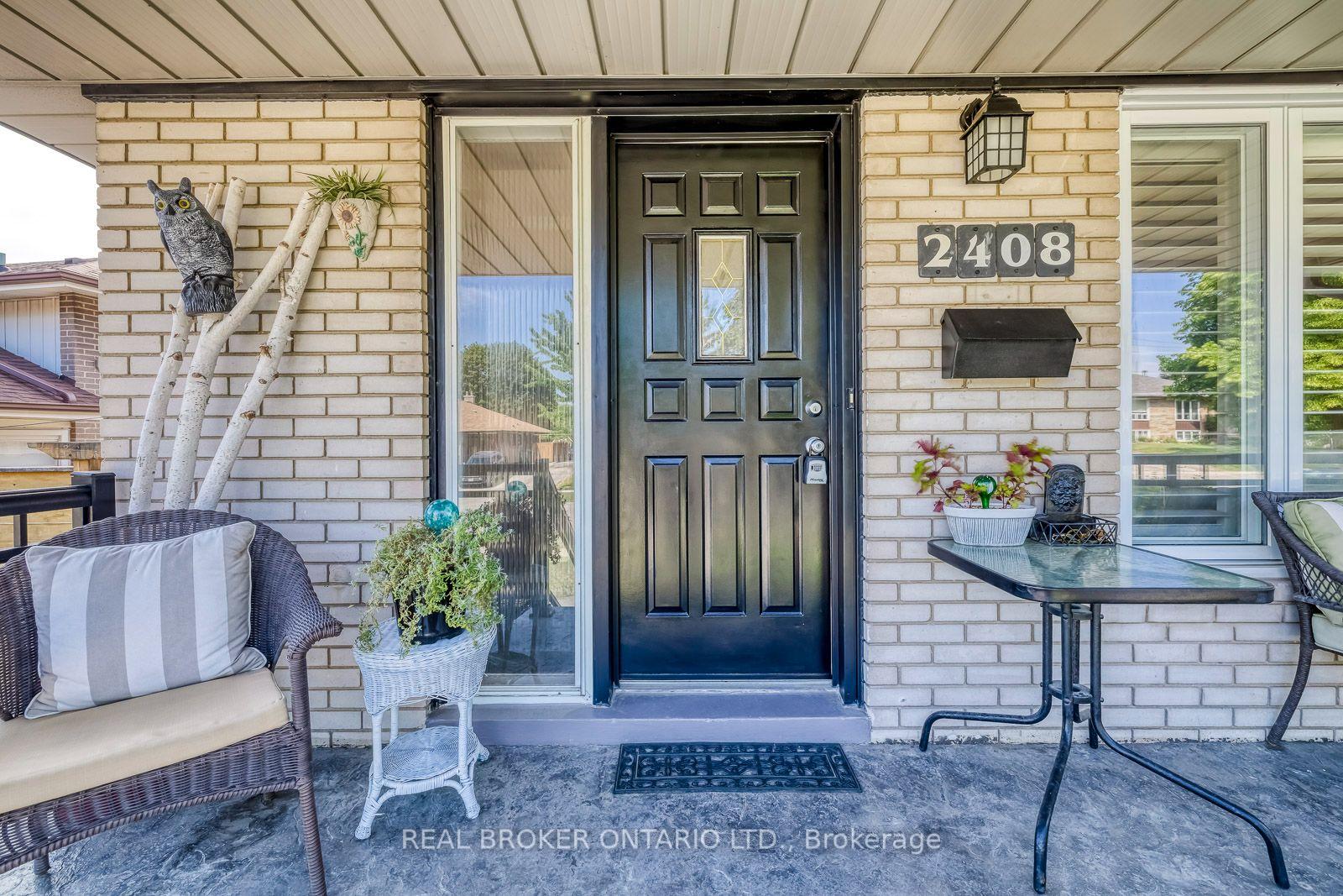 Photo 5 of 2408 Padstow Crescent, Mississauga, Clarkson — HOMEH