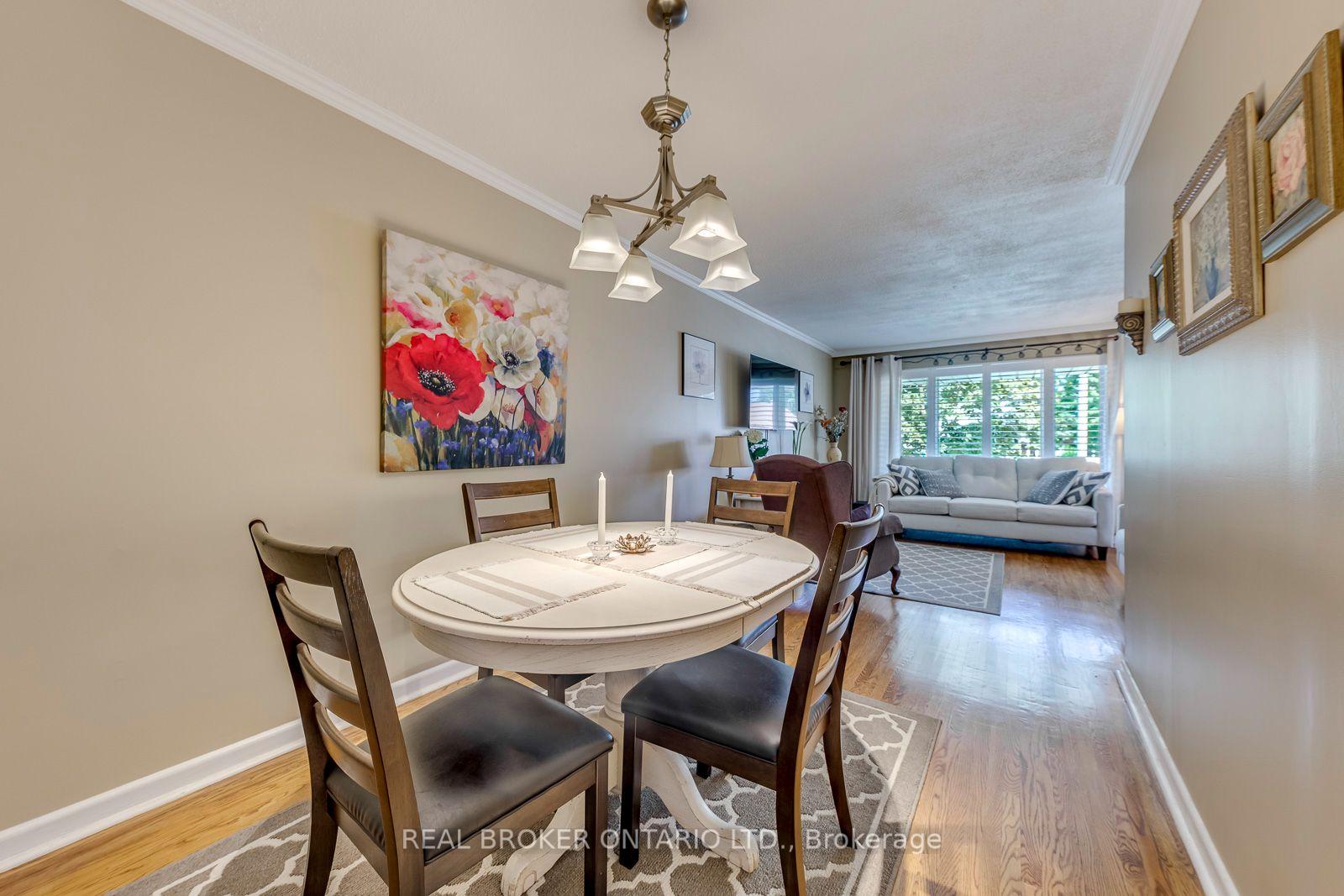 Photo 10 of 2408 Padstow Crescent, Mississauga, Clarkson — HOMEH