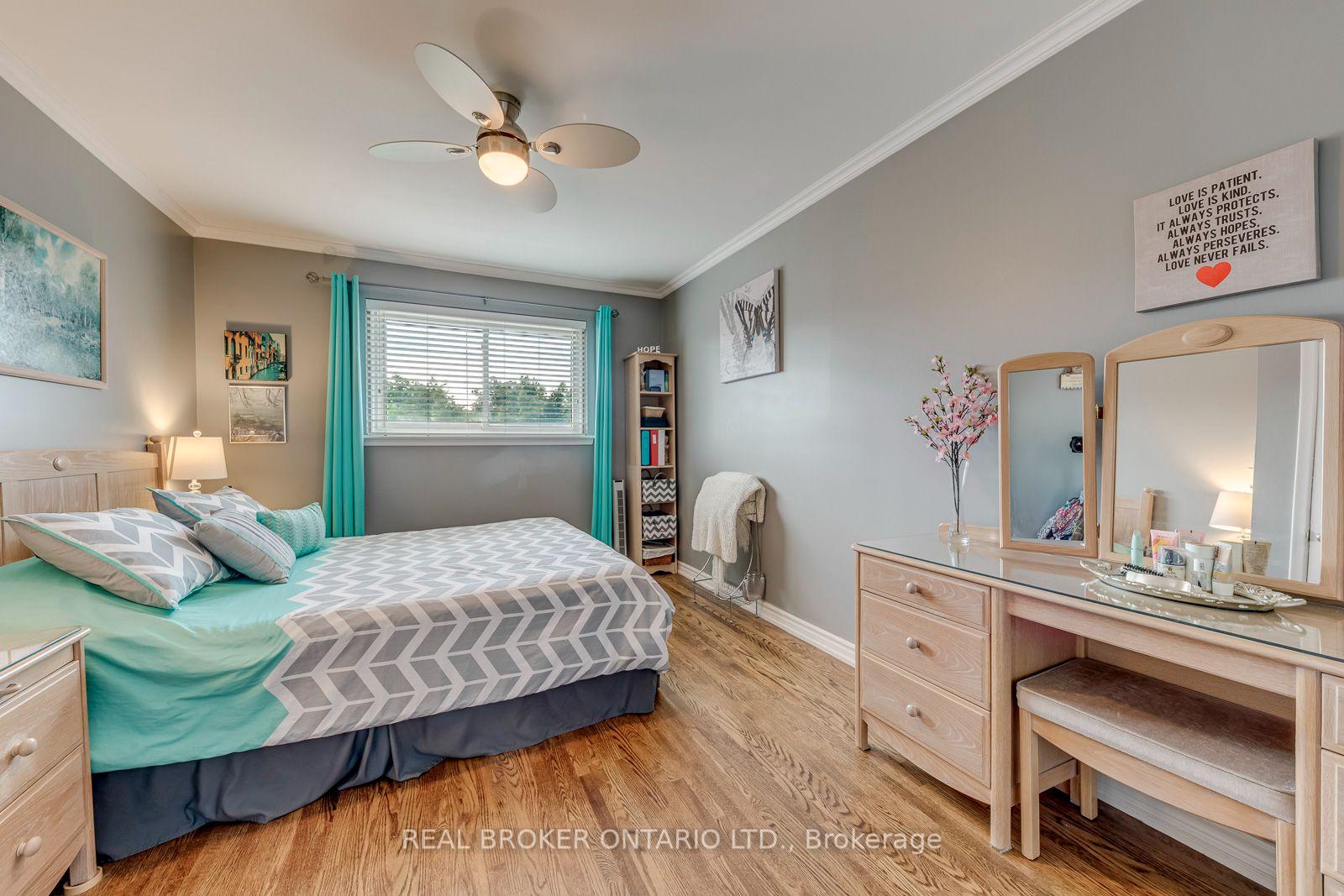 Photo 16 of 2408 Padstow Crescent, Mississauga, Clarkson — HOMEH