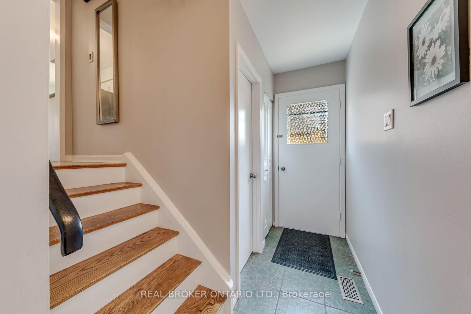 Photo 19 of 2408 Padstow Crescent, Mississauga, Clarkson — HOMEH