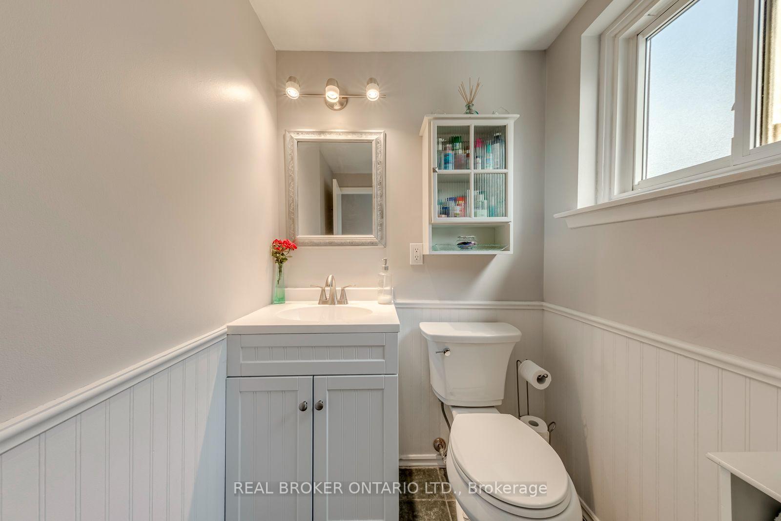 Photo 23 of 2408 Padstow Crescent, Mississauga, Clarkson — HOMEH