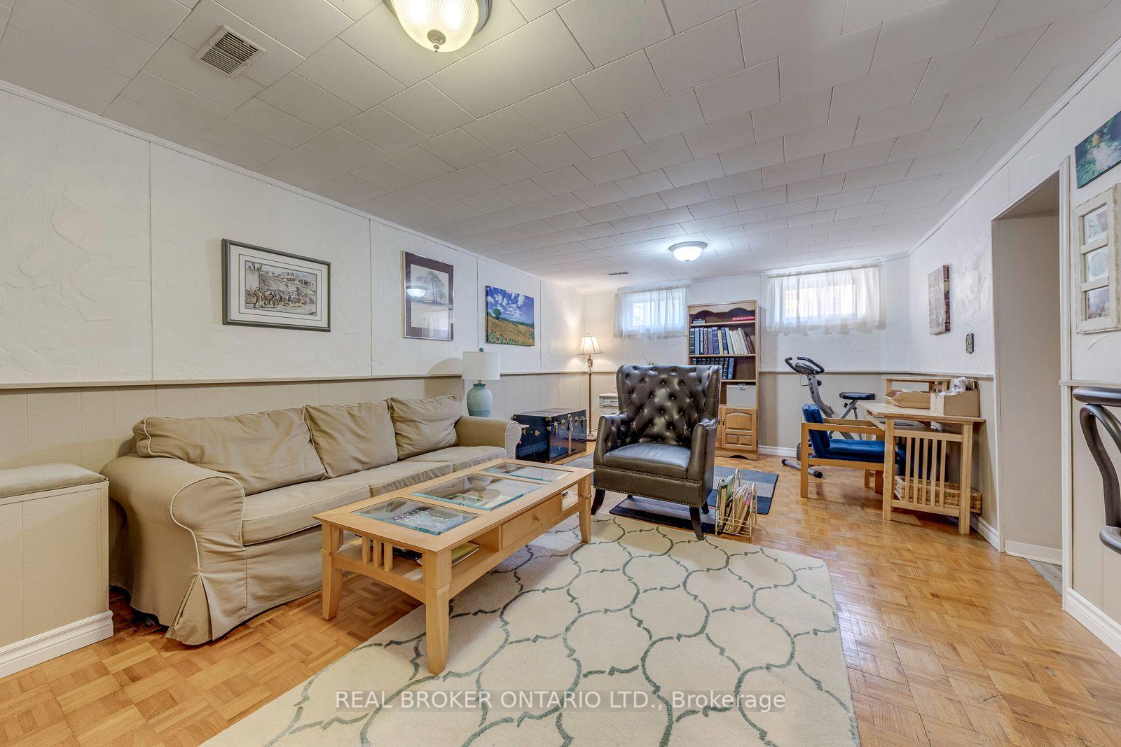 Photo 26 of 2408 Padstow Crescent, Mississauga, Clarkson — HOMEH