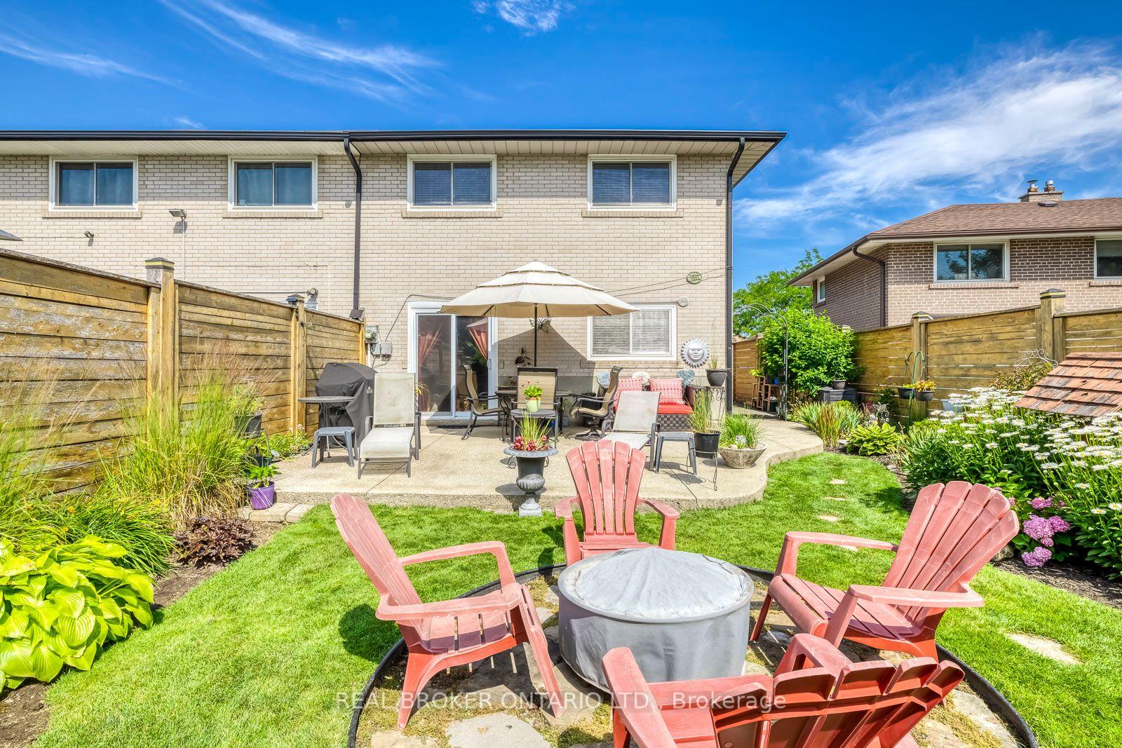 Photo 37 of 2408 Padstow Crescent, Mississauga, Clarkson — HOMEH