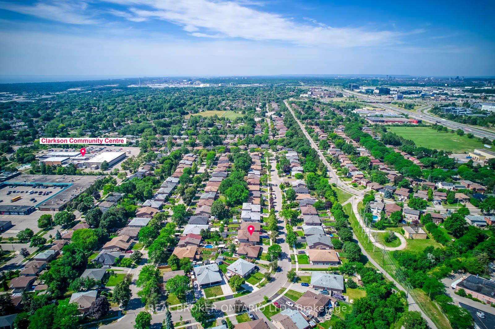 Photo 39 of 2408 Padstow Crescent, Mississauga, Clarkson — HOMEH