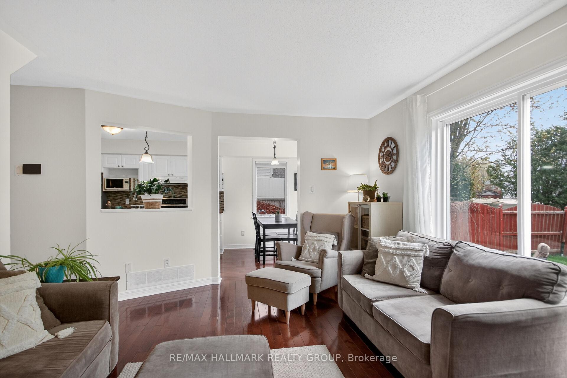 Photo 8 of 48 Avonmore Crescent, Ottawa, Barrhaven East — HOMEH