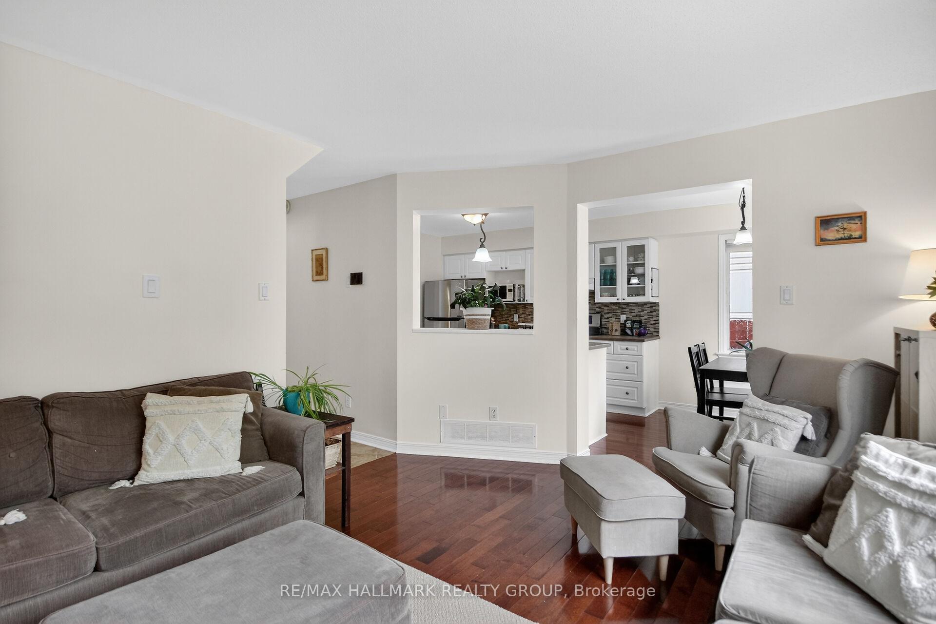 Photo 9 of 48 Avonmore Crescent, Ottawa, Barrhaven East — HOMEH