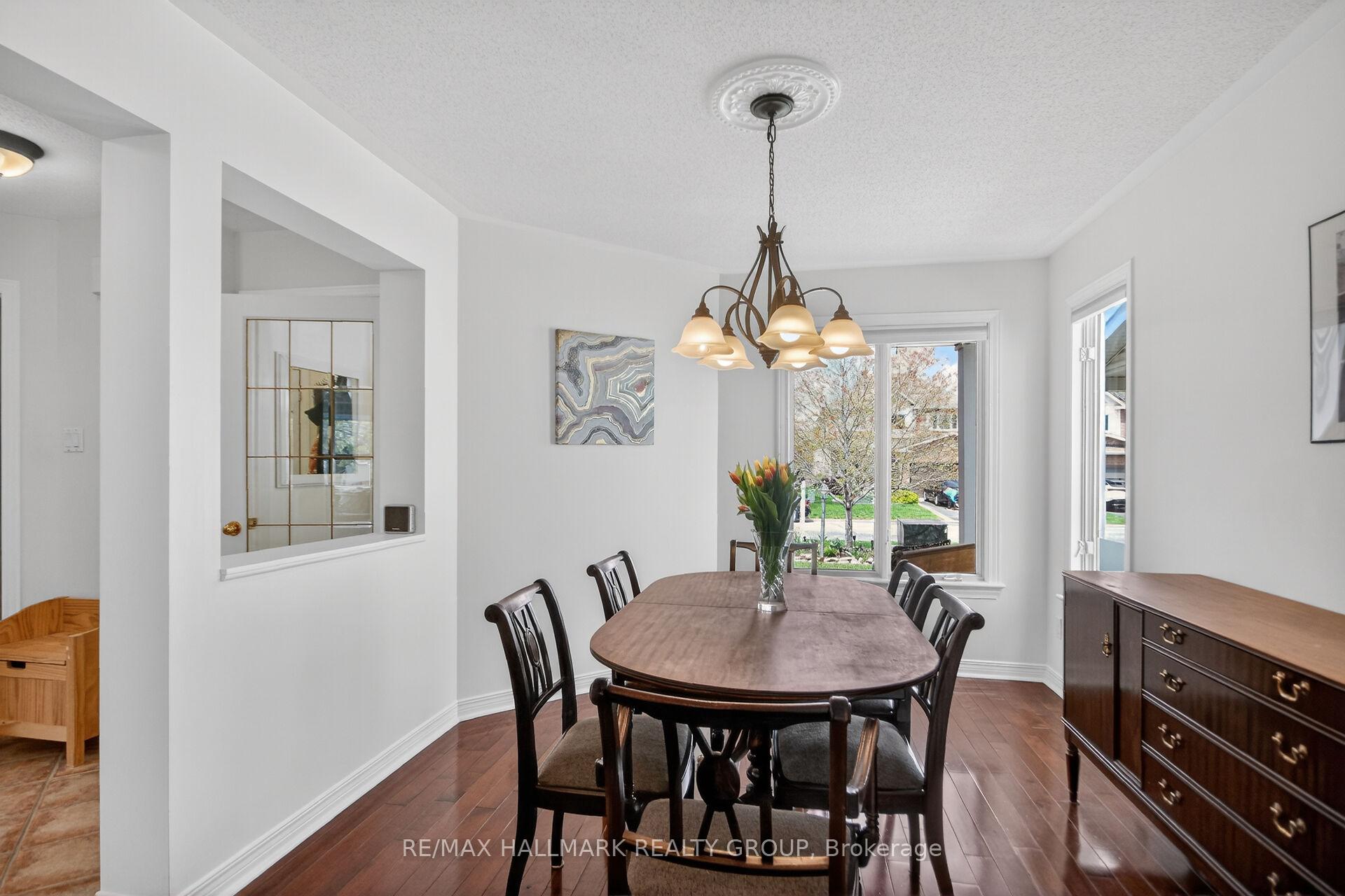 Photo 11 of 48 Avonmore Crescent, Ottawa, Barrhaven East — HOMEH