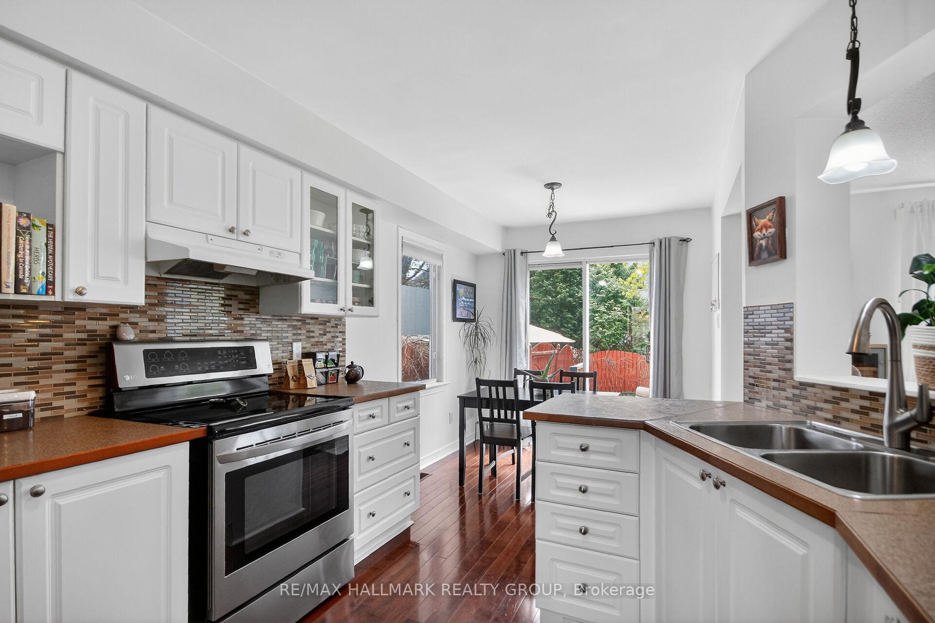 Photo 13 of 48 Avonmore Crescent, Ottawa, Barrhaven East — HOMEH