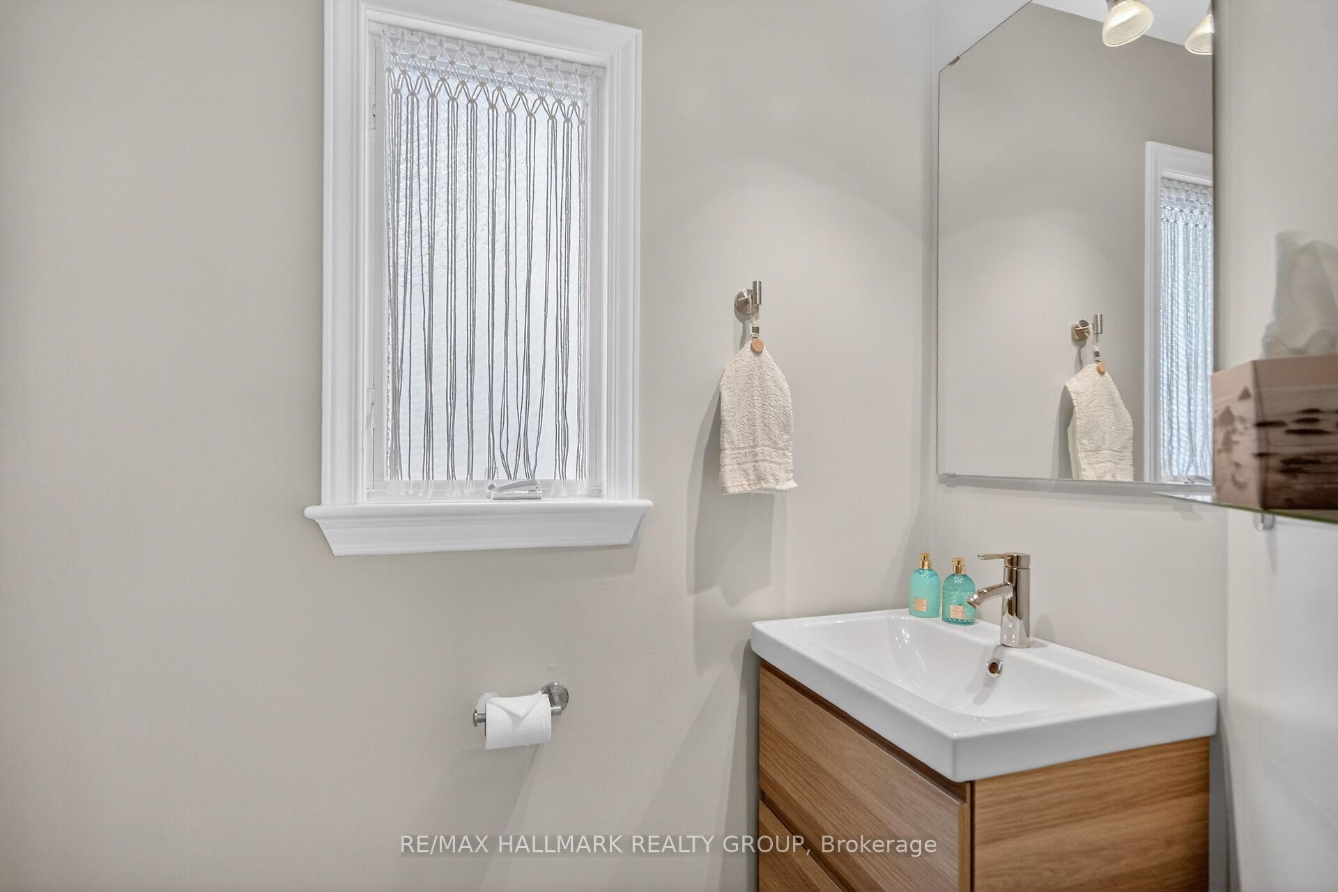 Photo 20 of 48 Avonmore Crescent, Ottawa, Barrhaven East — HOMEH
