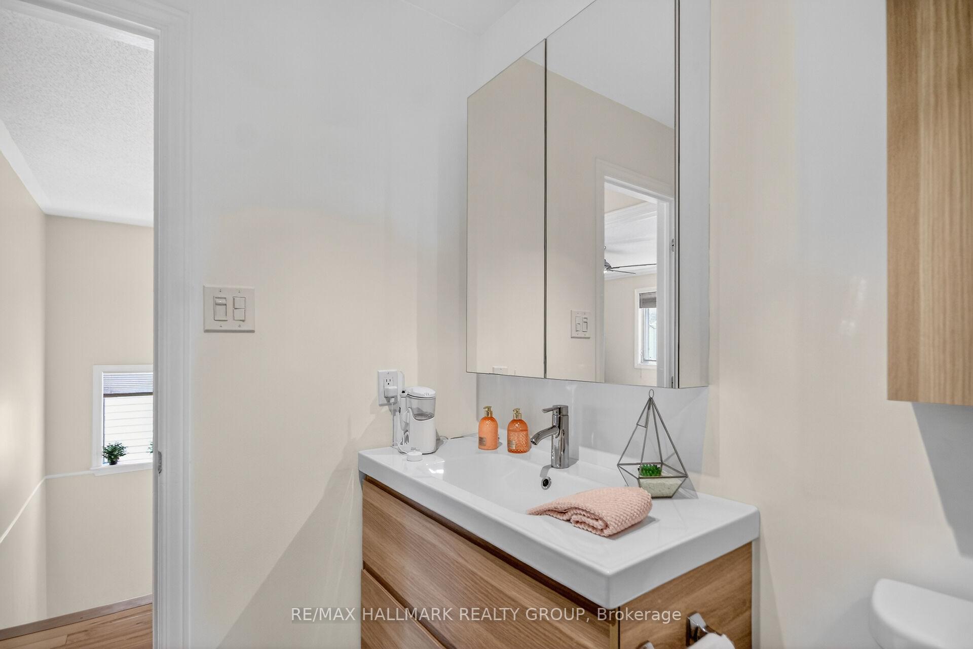 Photo 31 of 48 Avonmore Crescent, Ottawa, Barrhaven East — HOMEH