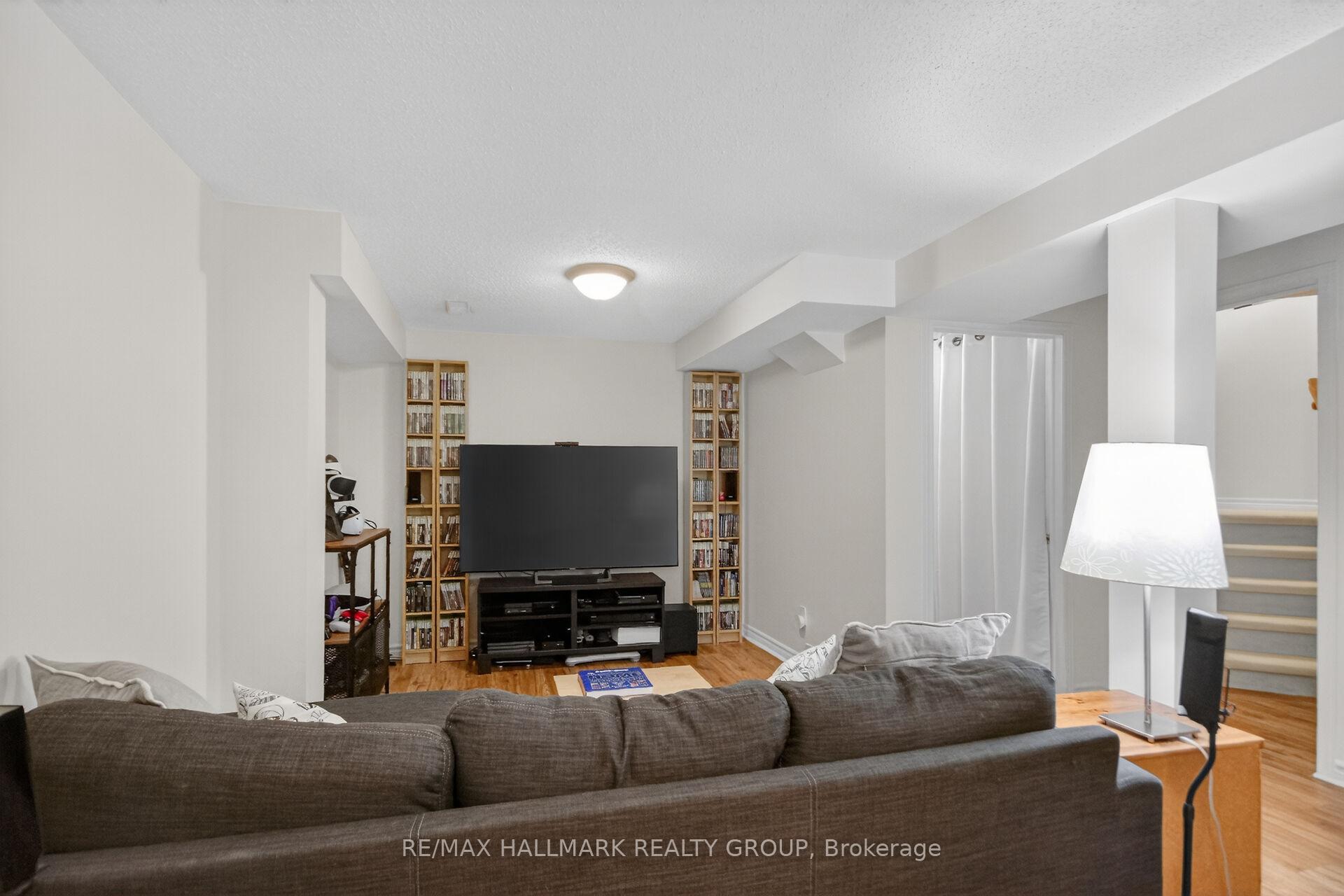 Photo 35 of 48 Avonmore Crescent, Ottawa, Barrhaven East — HOMEH