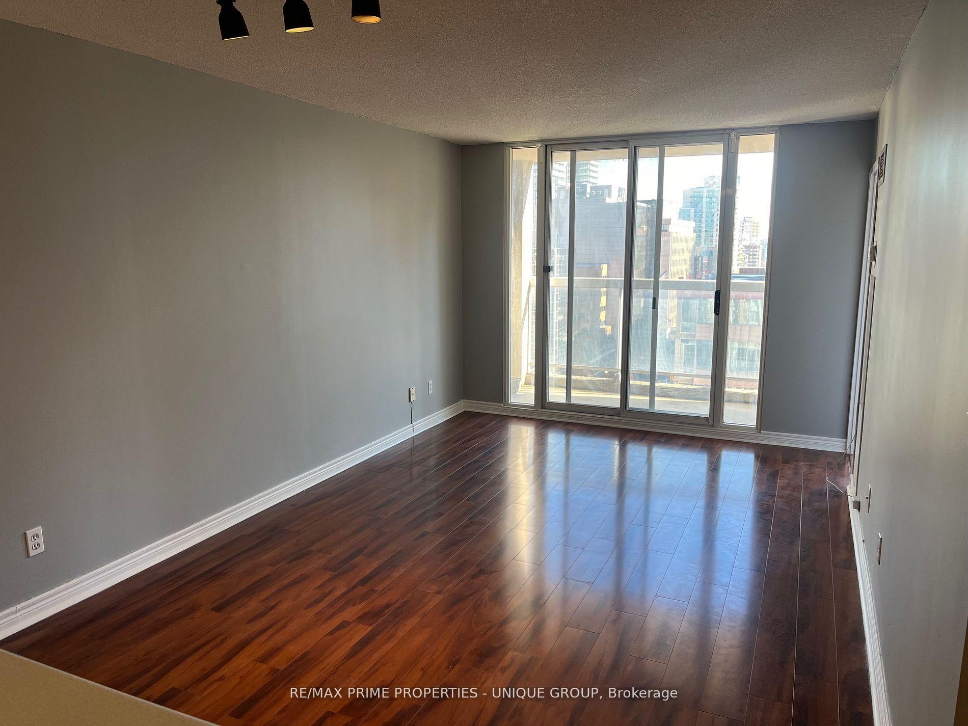 Photo 3 of Unit 1506, 43 Eglinton Avenue E, Toronto, Mount Pleasant West — HOMEH