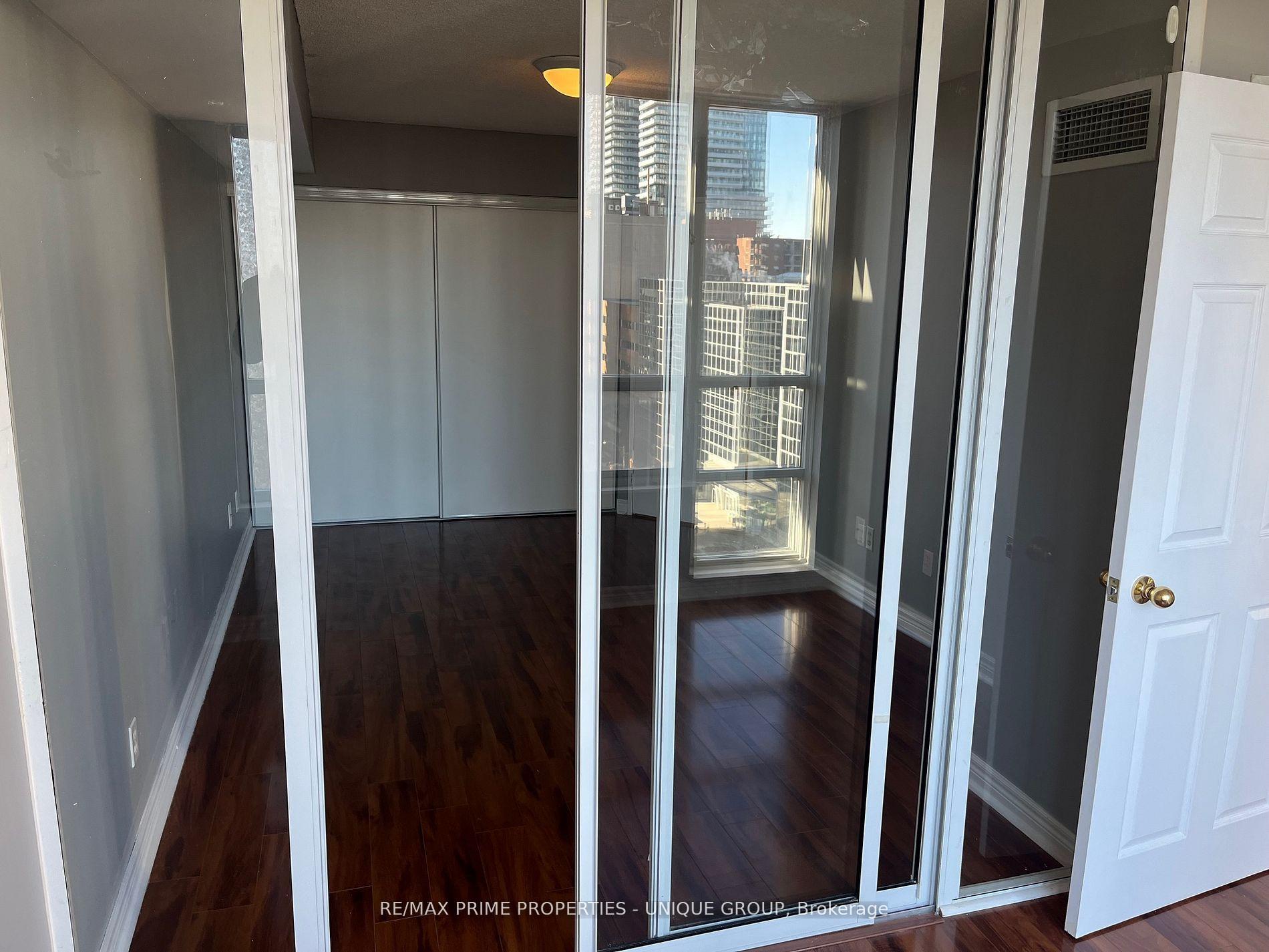 Photo 10 of Unit 1506, 43 Eglinton Avenue E, Toronto, Mount Pleasant West — HOMEH