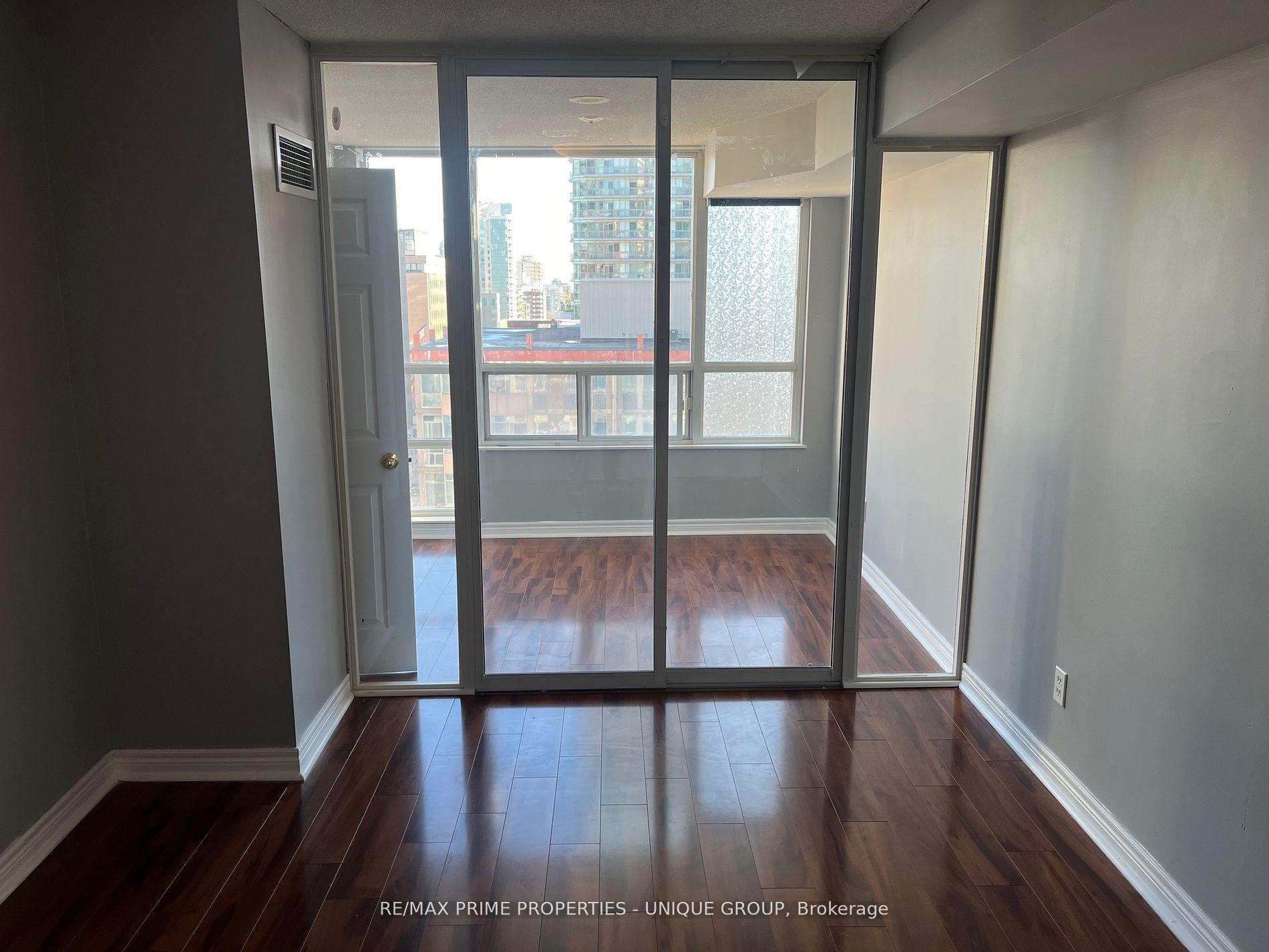Photo 11 of Unit 1506, 43 Eglinton Avenue E, Toronto, Mount Pleasant West — HOMEH