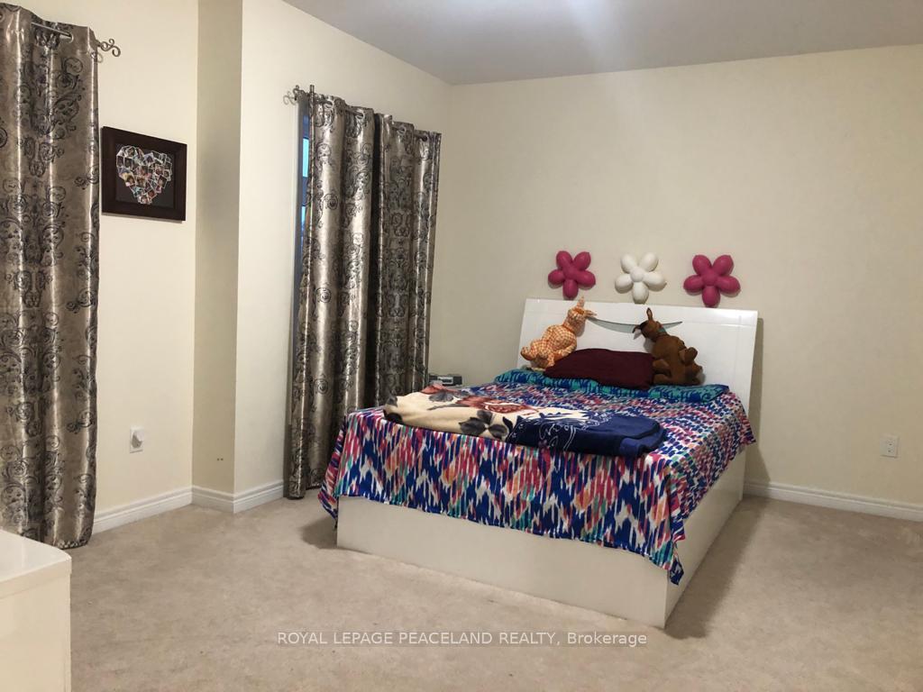 Photo 17 of 11 Mowder Drive, Aurora, Rural Aurora — HOMEH
