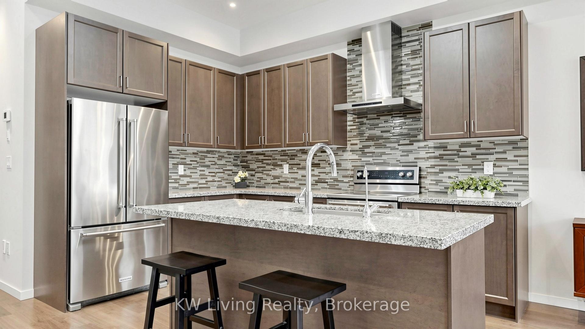 Photo 5 of 389 Elyse Court, Aurora, Bayview Northeast — HOMEH