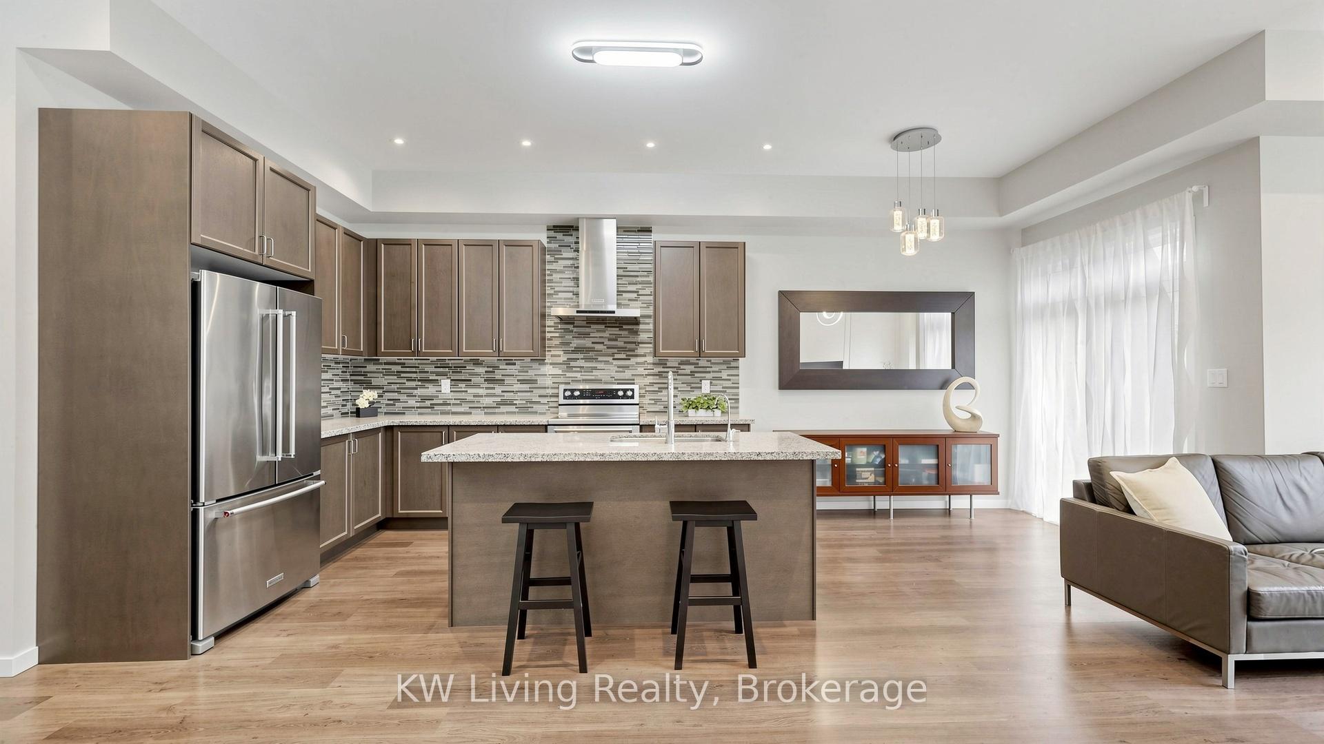 Photo 7 of 389 Elyse Court, Aurora, Bayview Northeast — HOMEH
