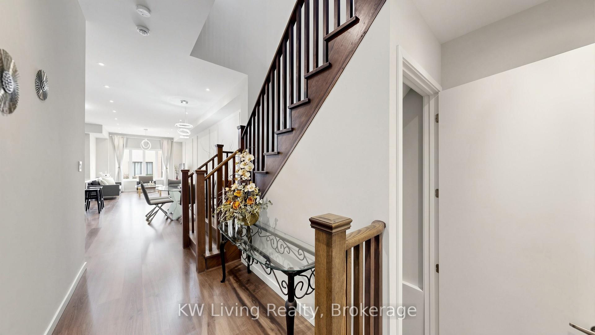 Photo 15 of 389 Elyse Court, Aurora, Bayview Northeast — HOMEH