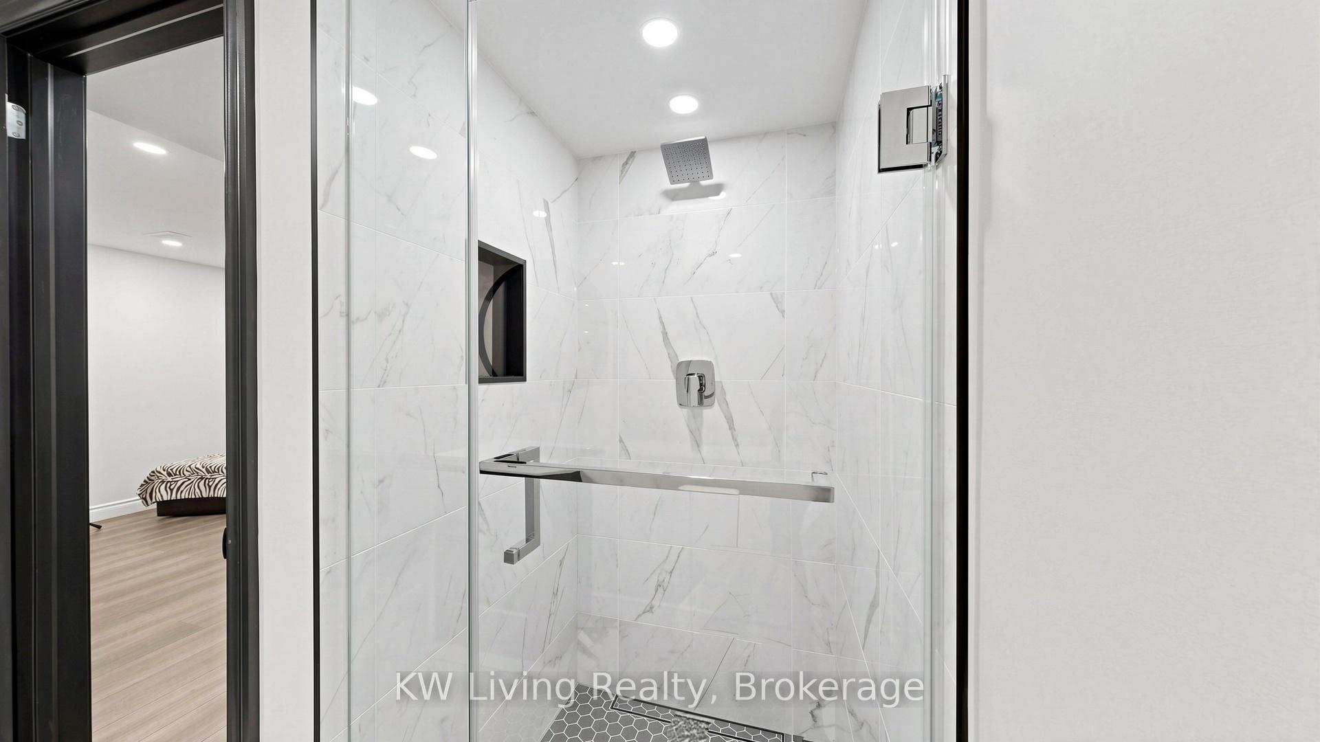 Photo 34 of 389 Elyse Court, Aurora, Bayview Northeast — HOMEH