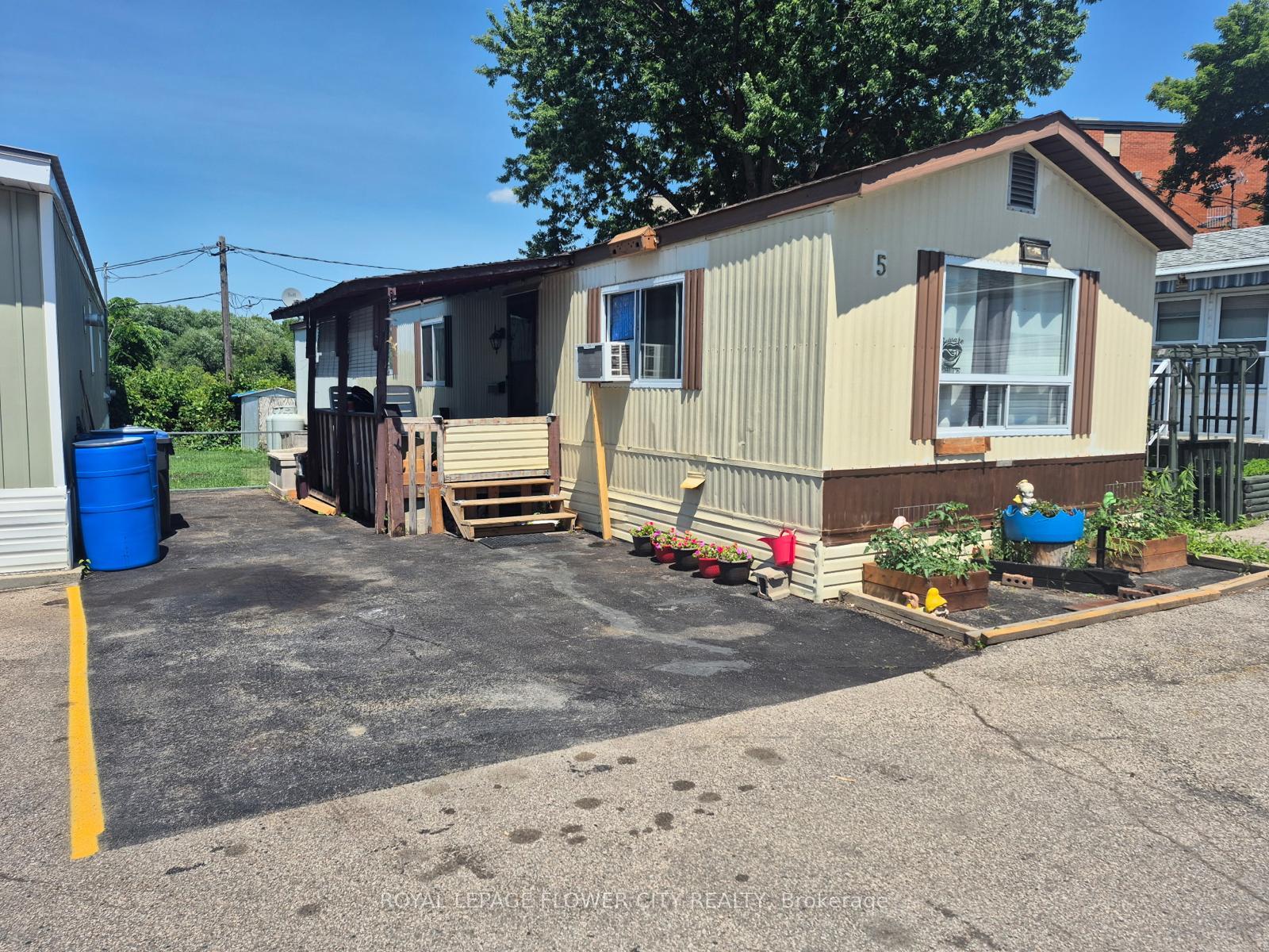 Photo 1 of Unit 5, 3233 Derry Road E, Mississauga, Malton — HOMEH