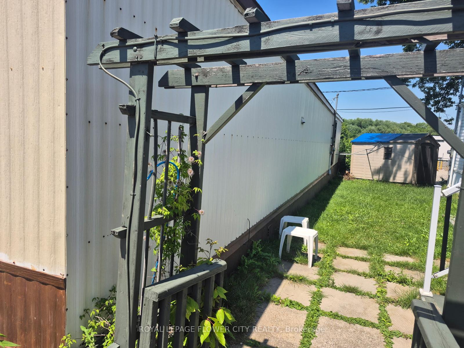 Photo 4 of Unit 5, 3233 Derry Road E, Mississauga, Malton — HOMEH