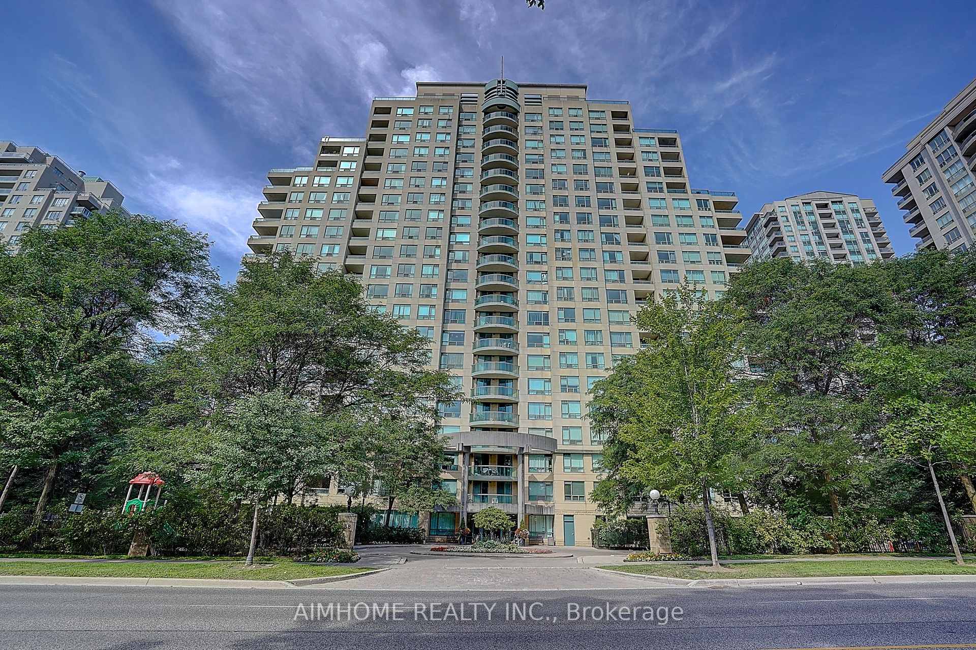 Front of Unit 511, 238 Doris Avenue