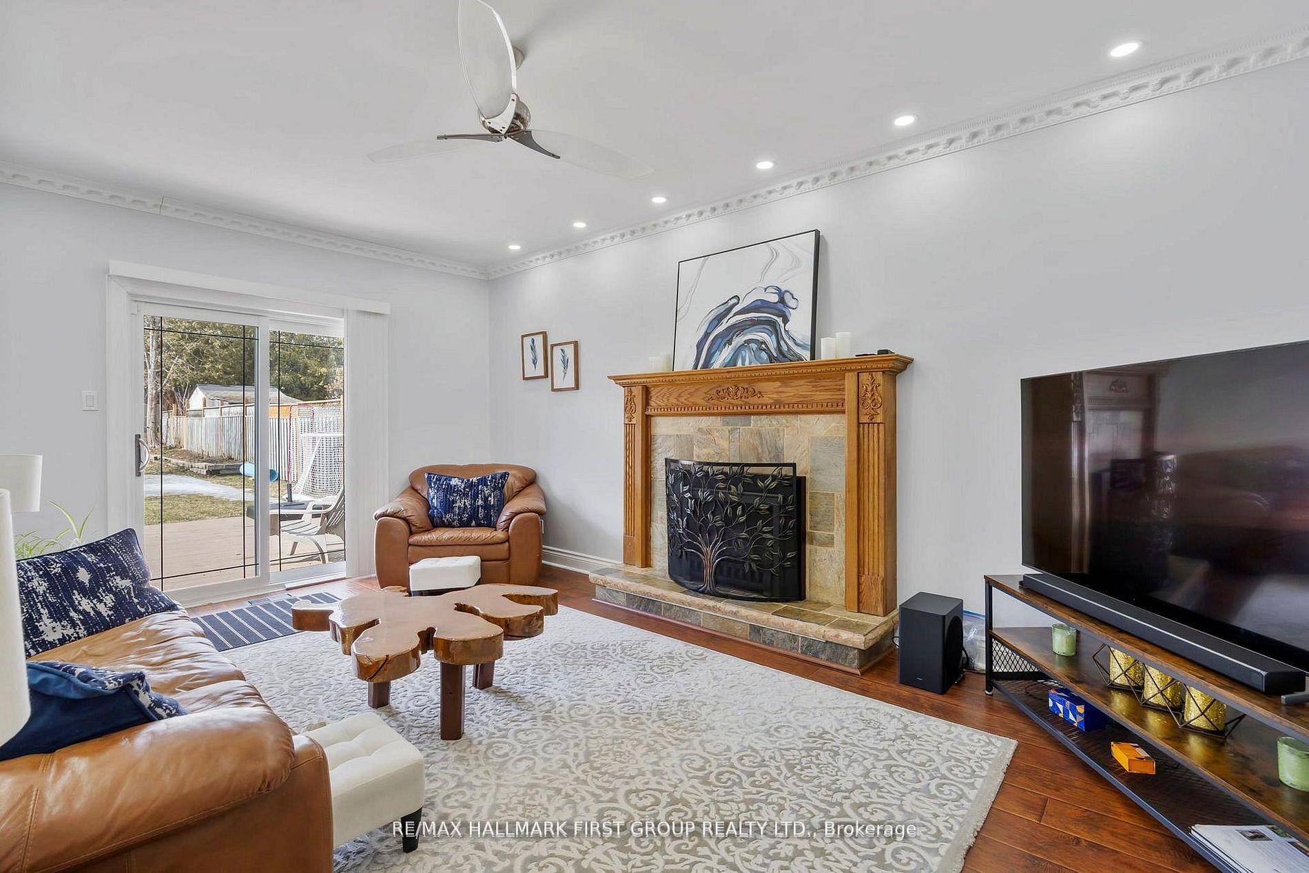 Photo 18 of 1994 Fairport Road, Pickering, Dunbarton — HOMEH