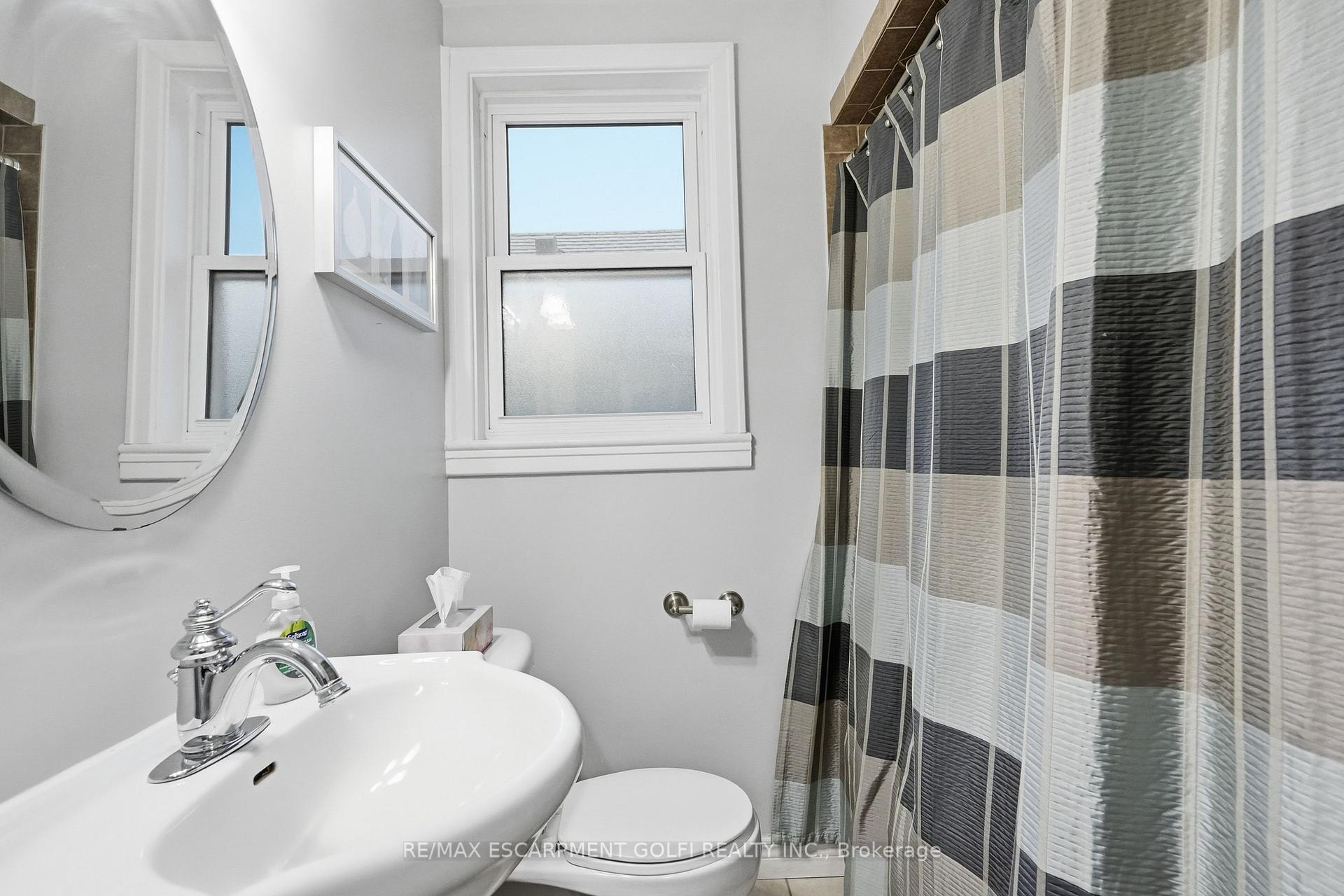 Photo 21 of 13 East 41st Street, Hamilton, Sunninghill — HOMEH