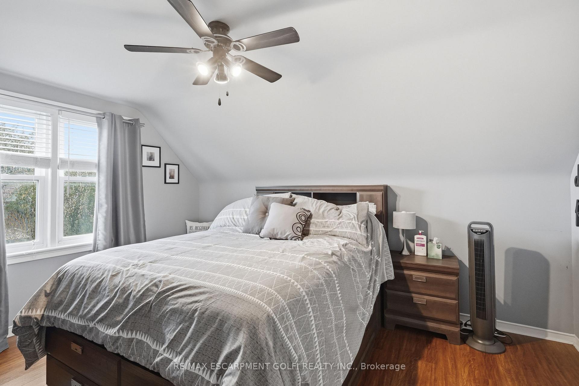 Photo 25 of 13 East 41st Street, Hamilton, Sunninghill — HOMEH