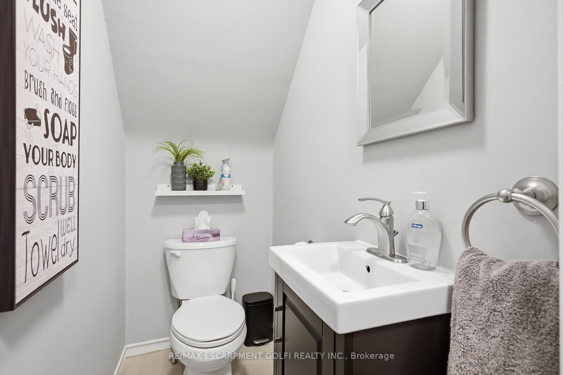 Photo 29 of 13 East 41st Street, Hamilton, Sunninghill — HOMEH