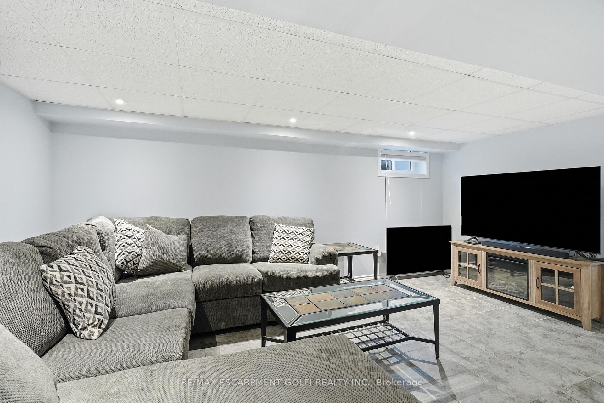 Photo 33 of 13 East 41st Street, Hamilton, Sunninghill — HOMEH